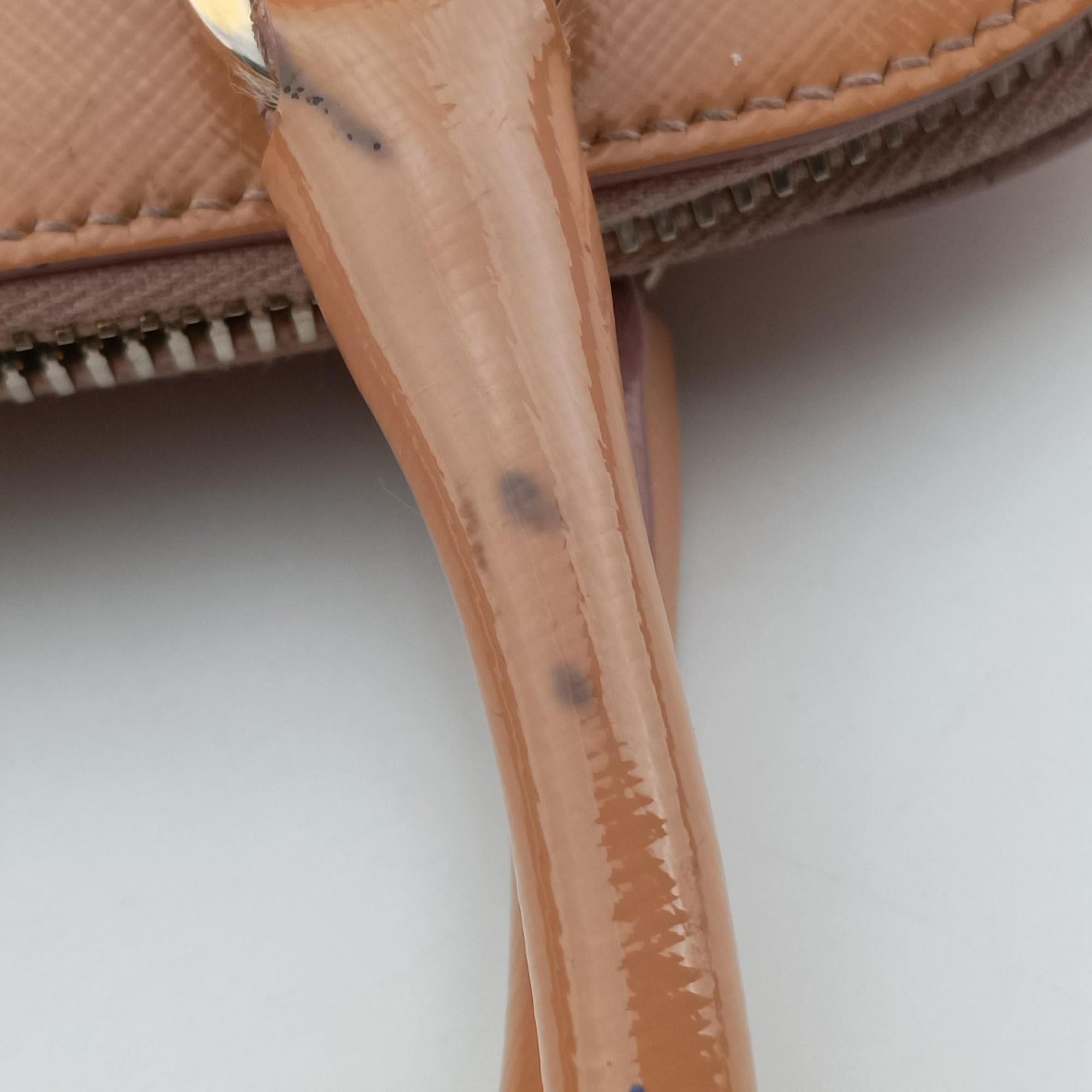 Pre-owned Prada Promenade Beige SAFFIANO patent BN2567 handbag | stylenewstar