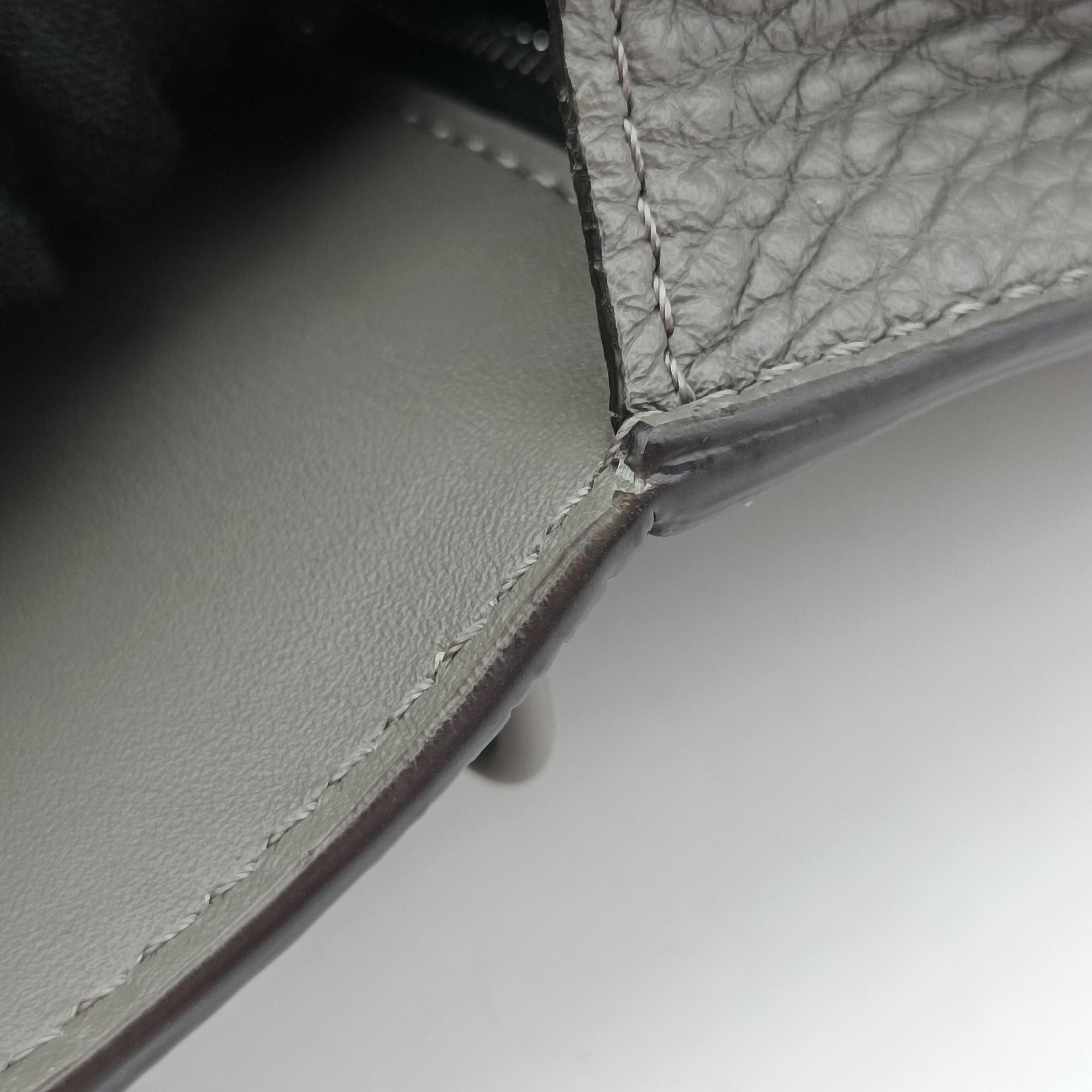 Pre-owned Fendi FF Logo Baguette slim Grey Leather 7M0295 shoulderbag | stylenewstar