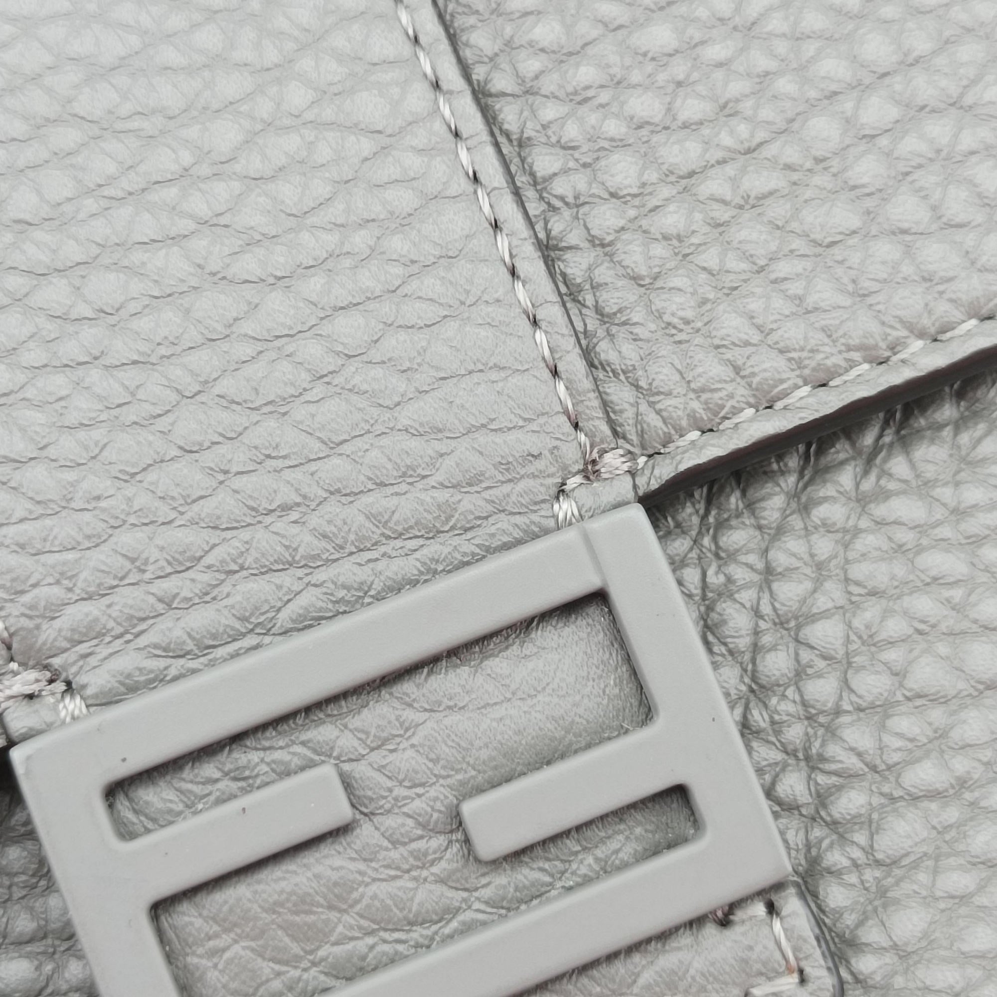 Pre-owned Fendi FF Logo Baguette slim Grey Leather 7M0295 shoulderbag | stylenewstar