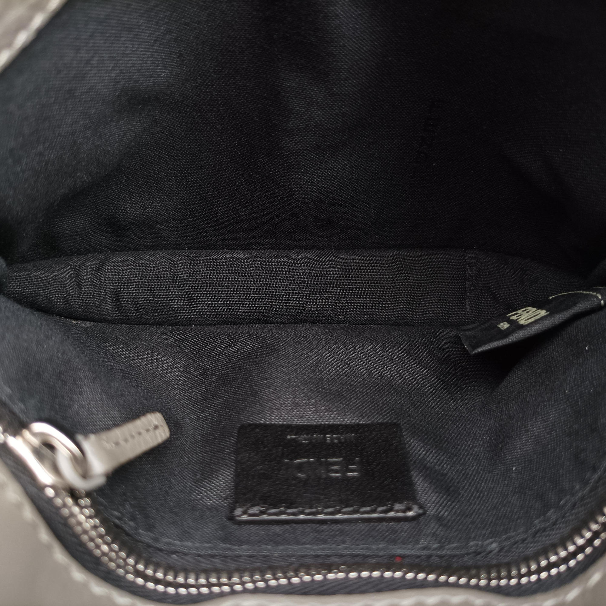Pre-owned Fendi FF Logo Baguette slim Grey Leather 7M0295 shoulderbag | stylenewstar