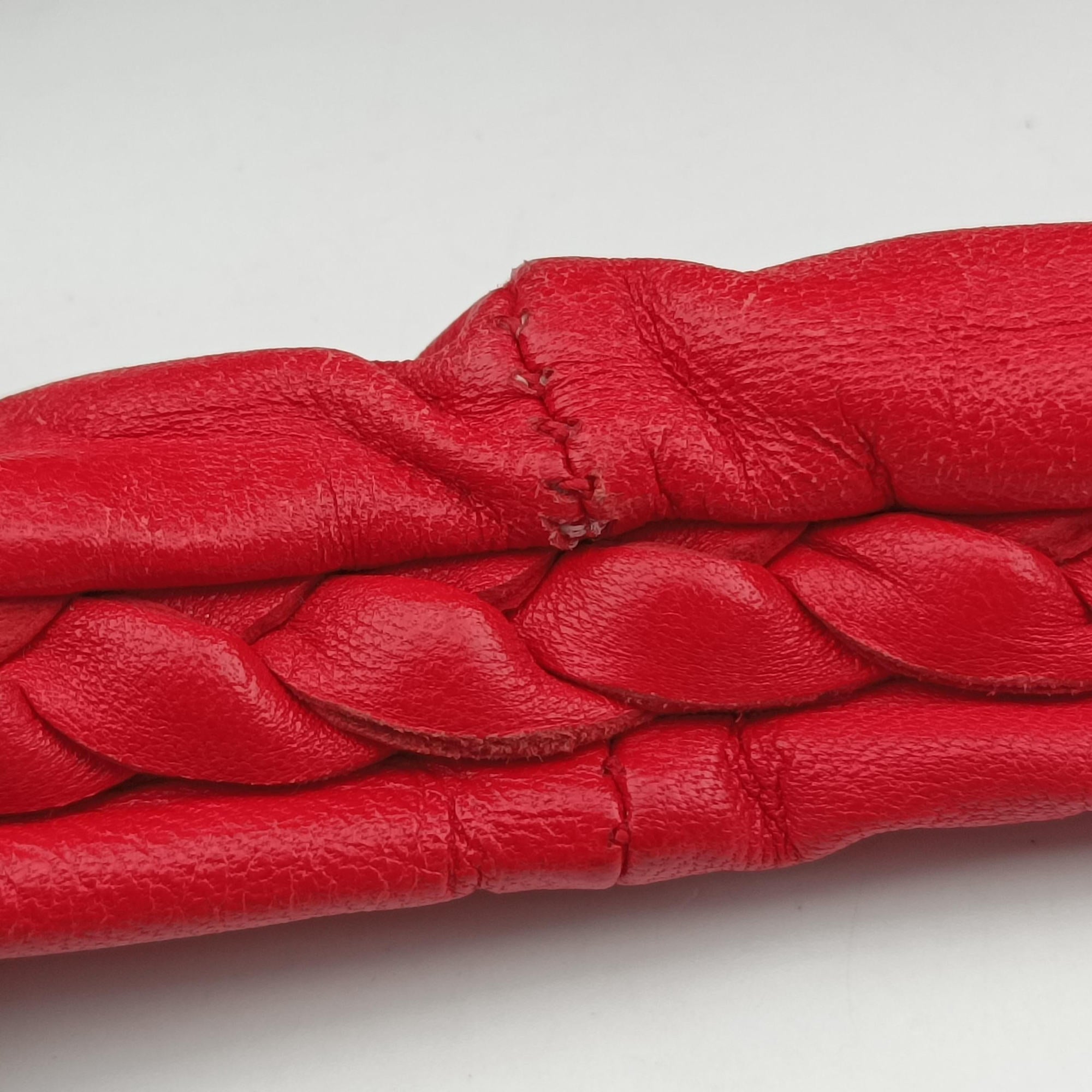 Pre-owned Bottega Veneta Intrecciato Red lambskin  handbag | stylenewstar