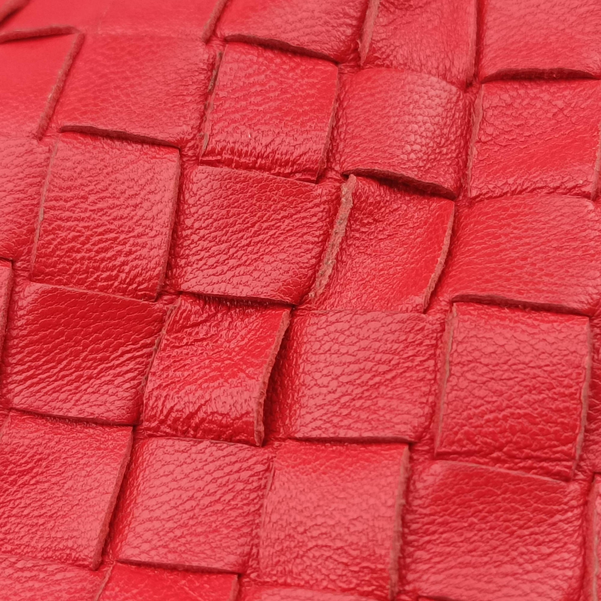 Pre-owned Bottega Veneta Intrecciato Red lambskin  handbag | stylenewstar