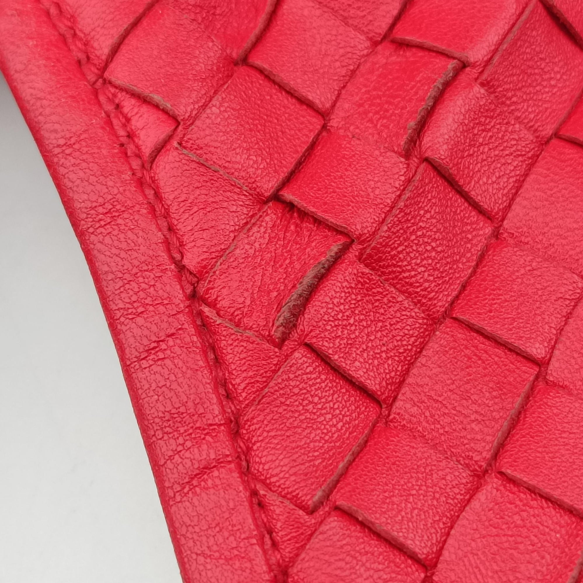 Pre-owned Bottega Veneta Intrecciato Red lambskin  handbag | stylenewstar