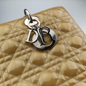 Secondhand Christian Dior Lady Dior Beige Patent  shoulderbag | stylenewstar