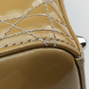 Secondhand Christian Dior Lady Dior Beige Patent  shoulderbag | stylenewstar