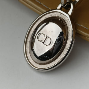 Secondhand Christian Dior Lady Dior Beige Patent  shoulderbag | stylenewstar