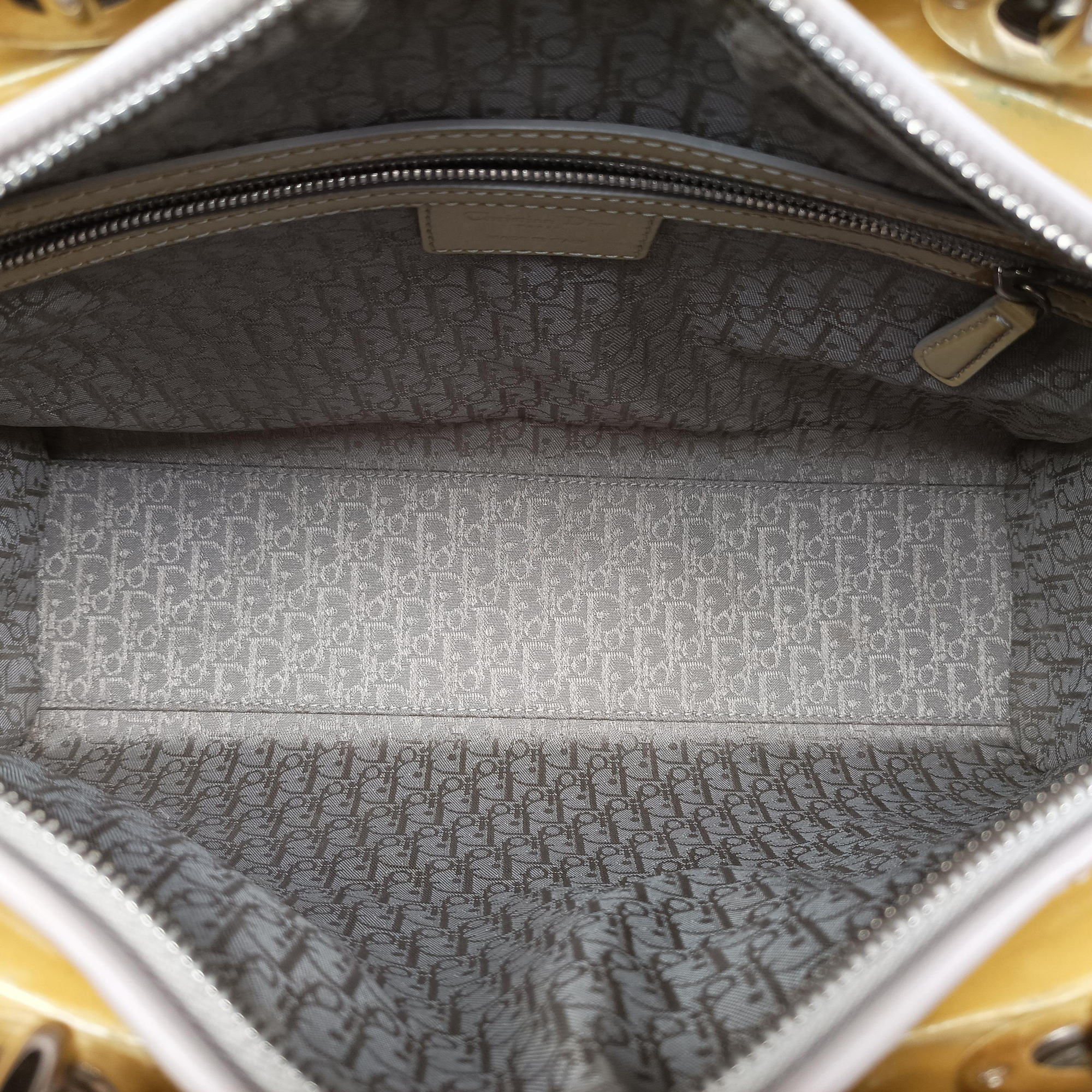 Secondhand Christian Dior Lady Dior Beige Patent  shoulderbag | stylenewstar