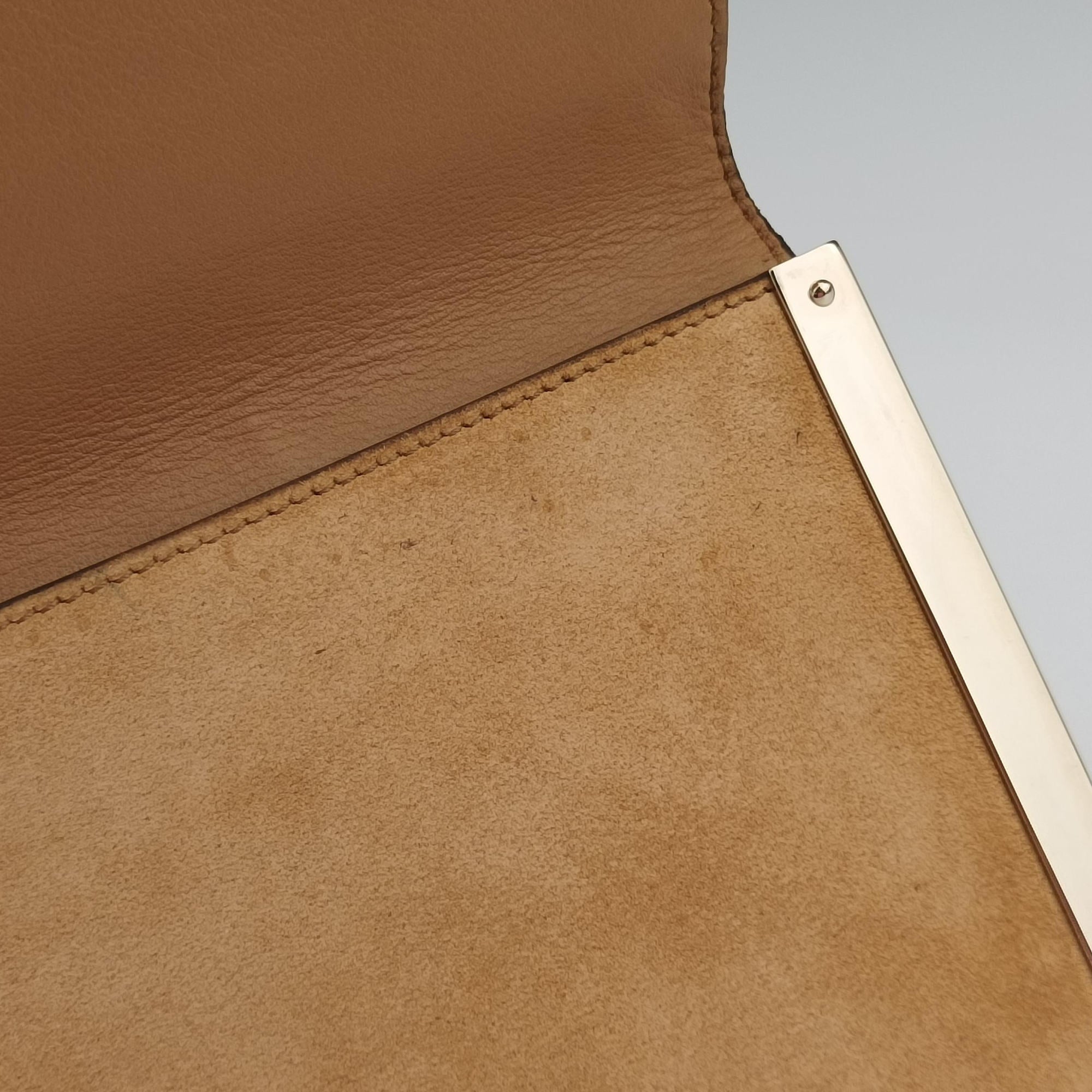 Pre-owned Gucci Romy Beige Suede 167738 clutchbag | stylenewstar