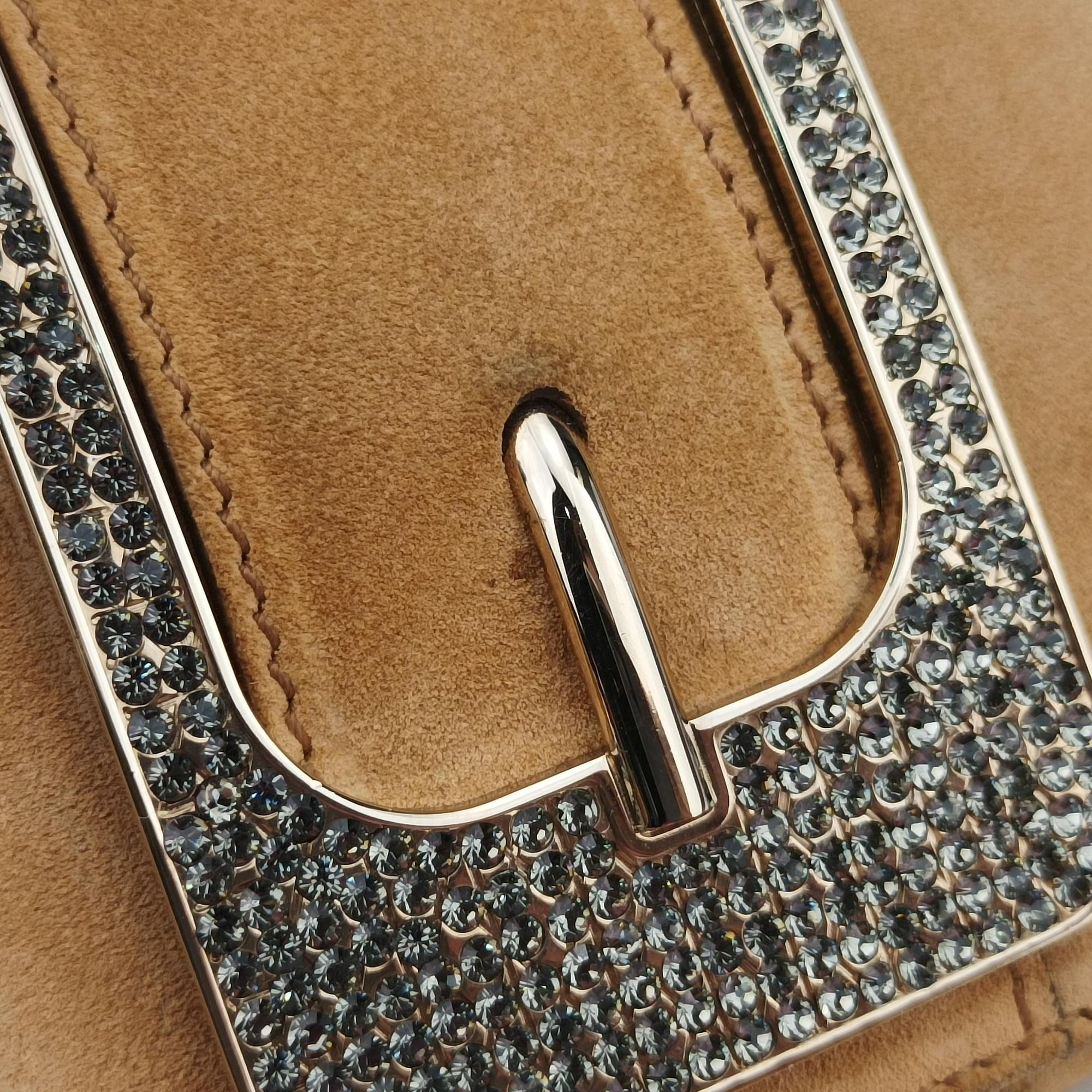 Pre-owned Gucci Romy Beige Suede 167738 clutchbag | stylenewstar