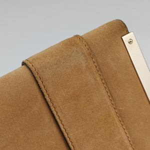 Pre-owned Gucci Romy Beige Suede 167738 clutchbag | stylenewstar