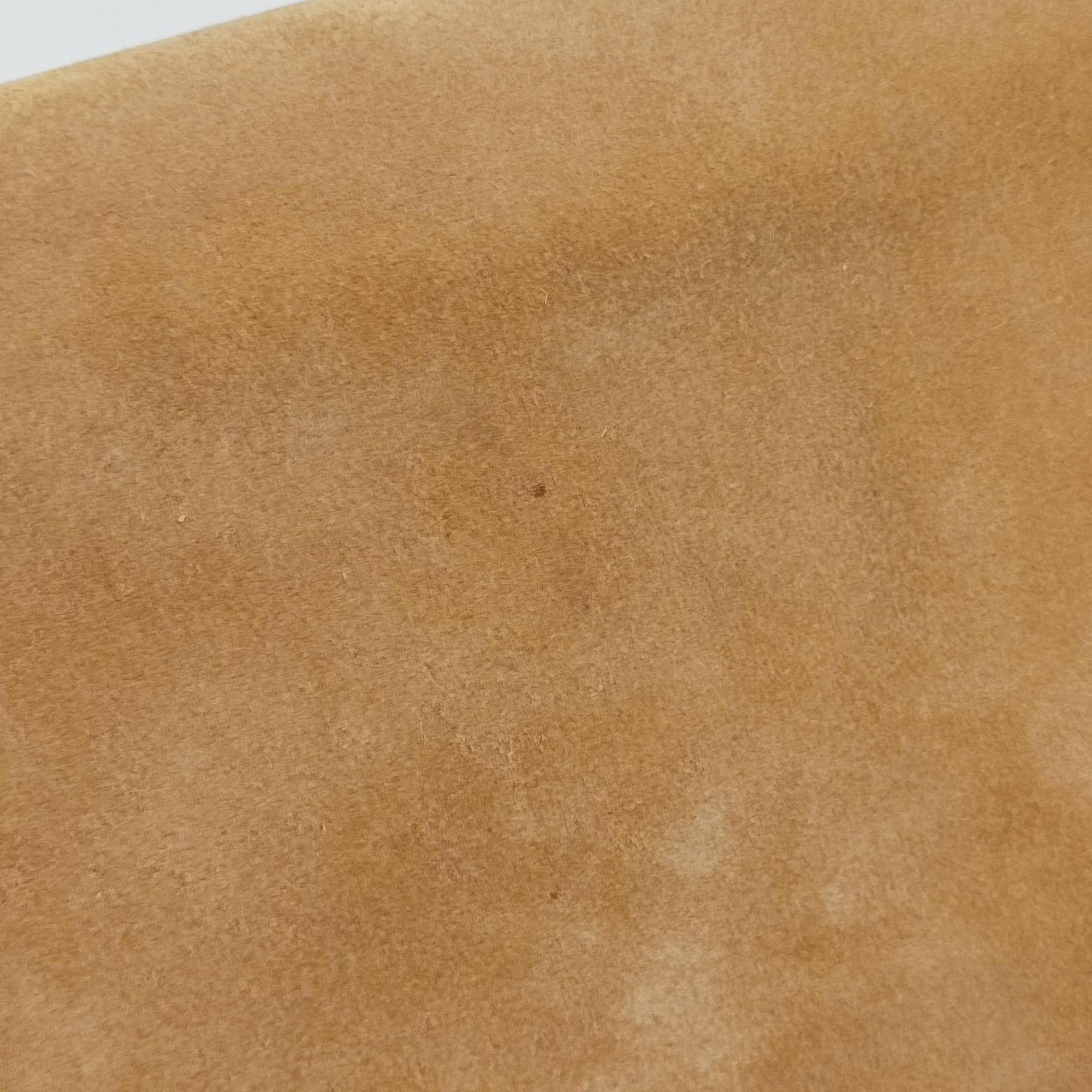 Pre-owned Gucci Romy Beige Suede 167738 clutchbag | stylenewstar
