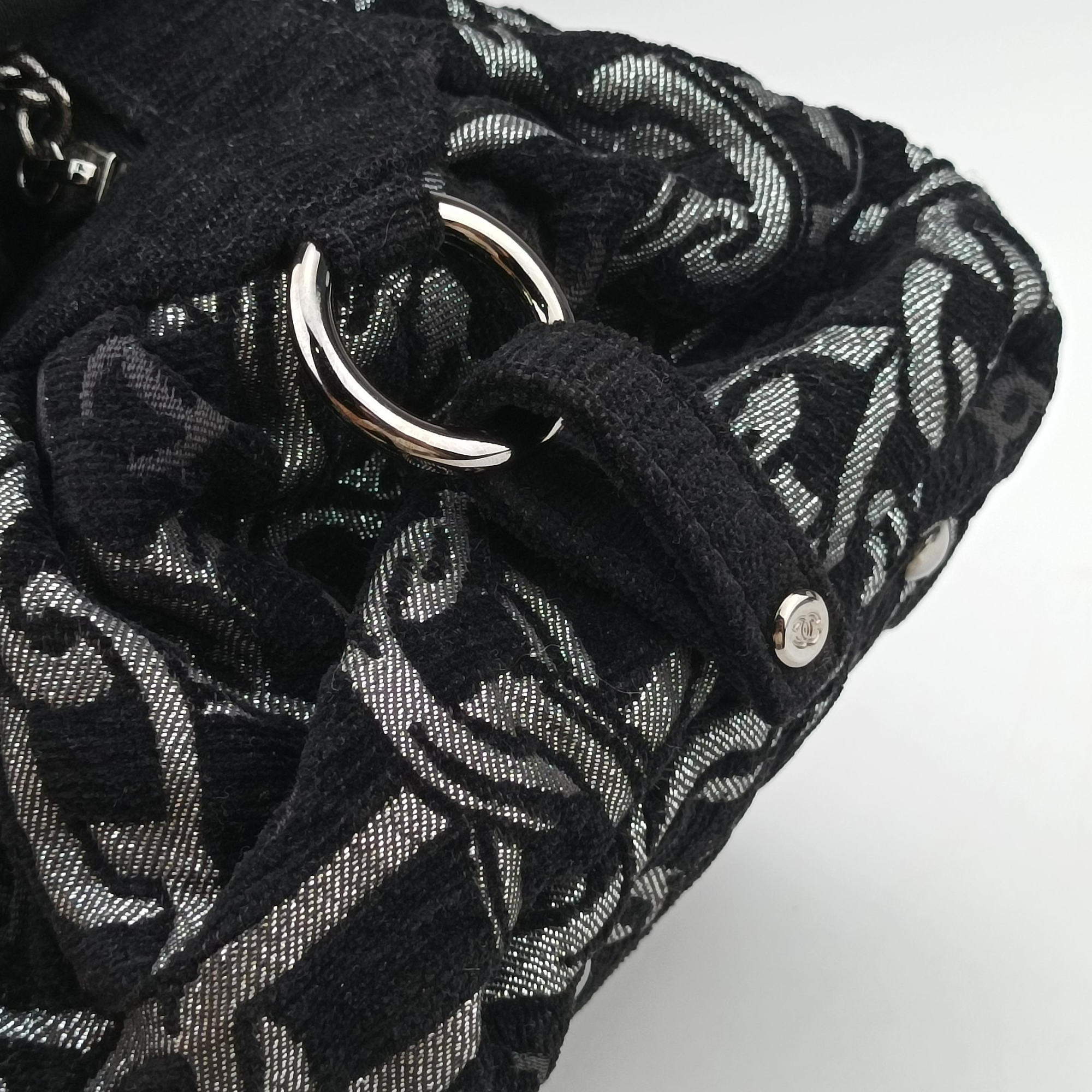 Vintage Chanel Interlocking CC Chain Motif Black Cotton Canvas interwoven A29996 shoulderbag | stylenewstar
