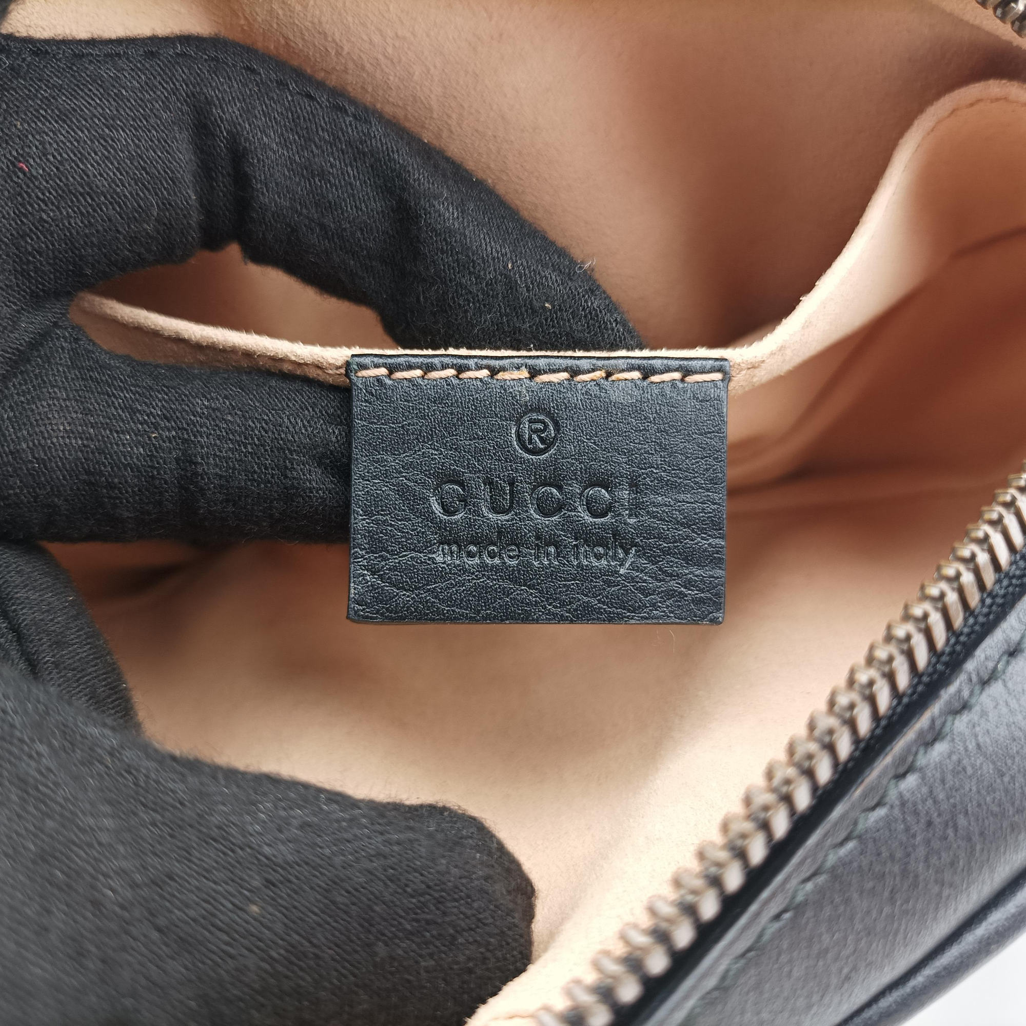 Pre-owned Gucci GG Marmont Black Leather 476434 bum bag/waist bag | stylenewstar