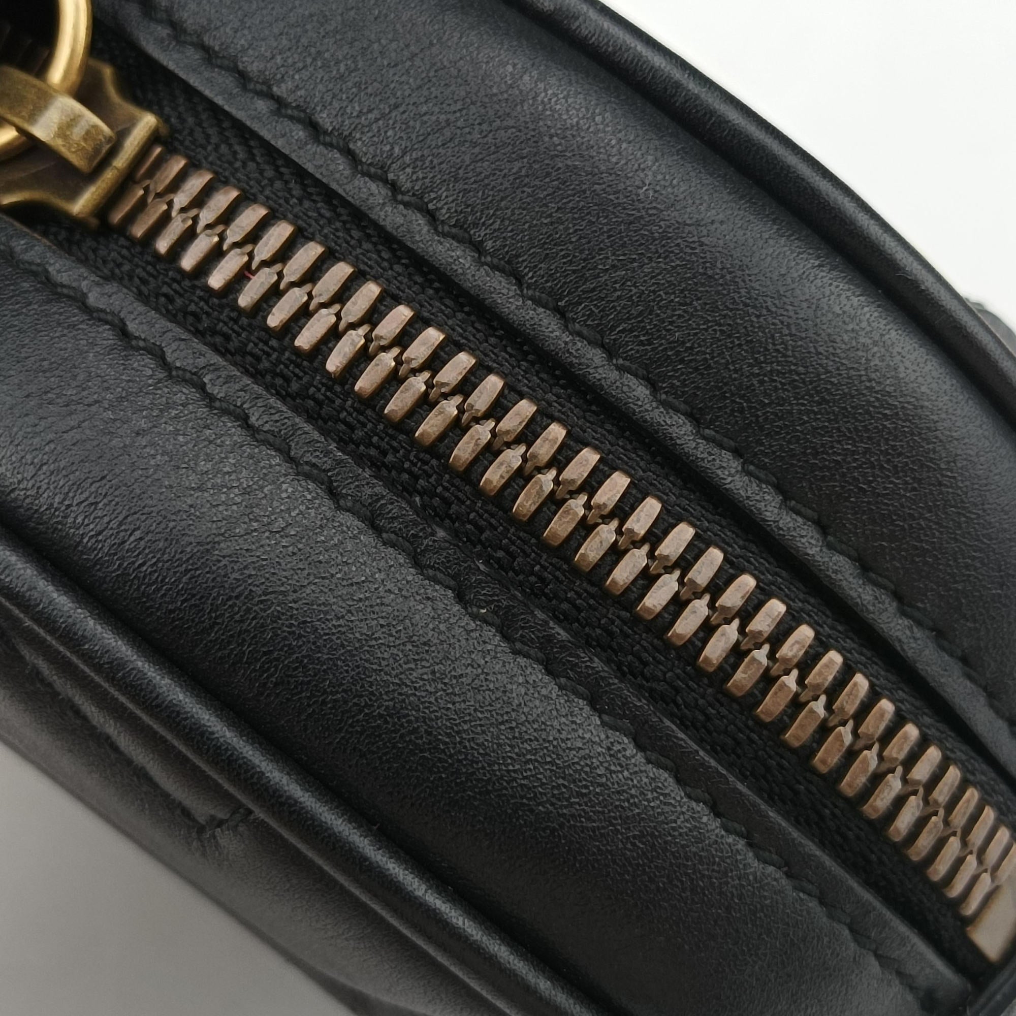 Pre-owned Gucci GG Marmont Black Leather 476434 bum bag/waist bag | stylenewstar