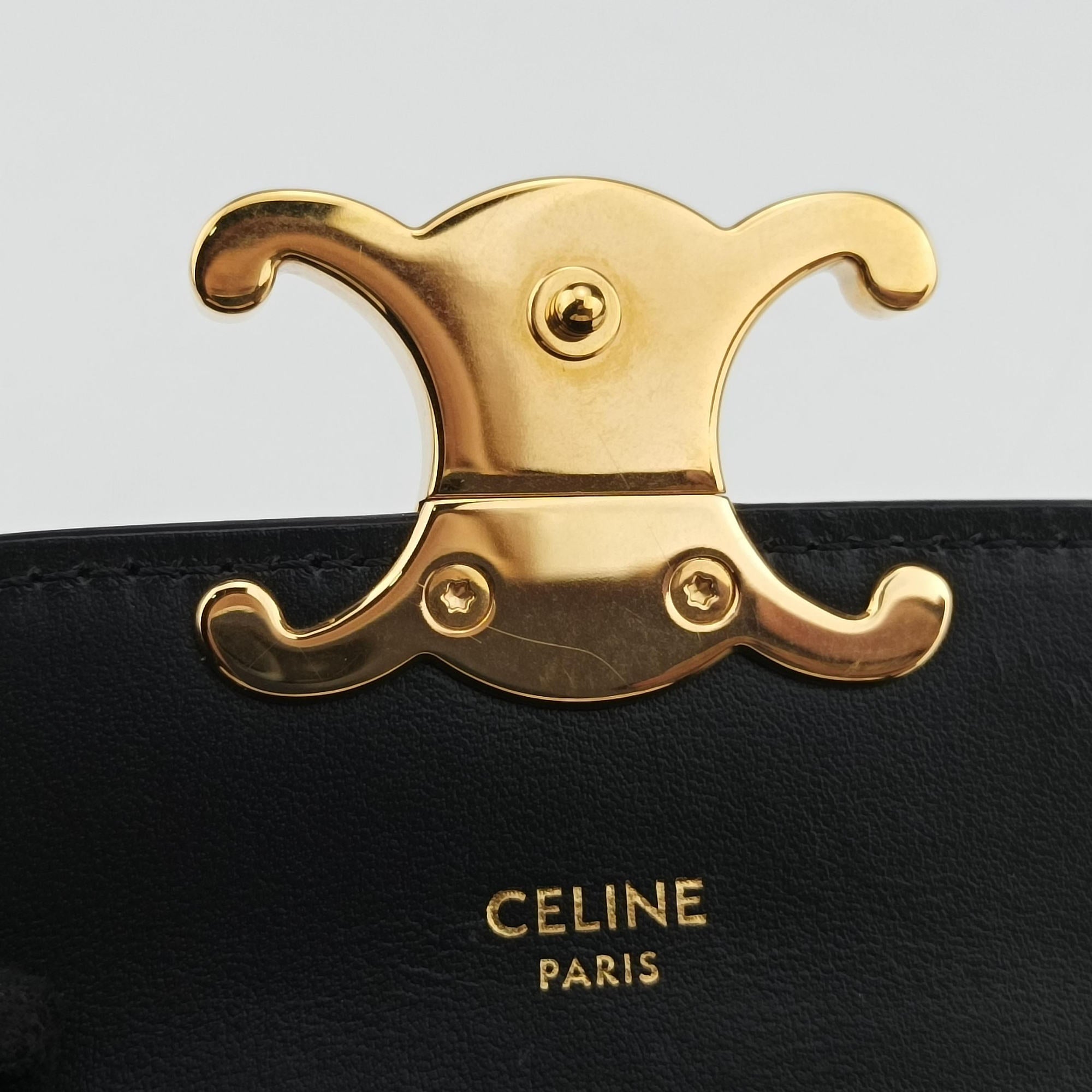 Pre-owned Celine Triomphe Black Leather  shoulderbag | stylenewstar