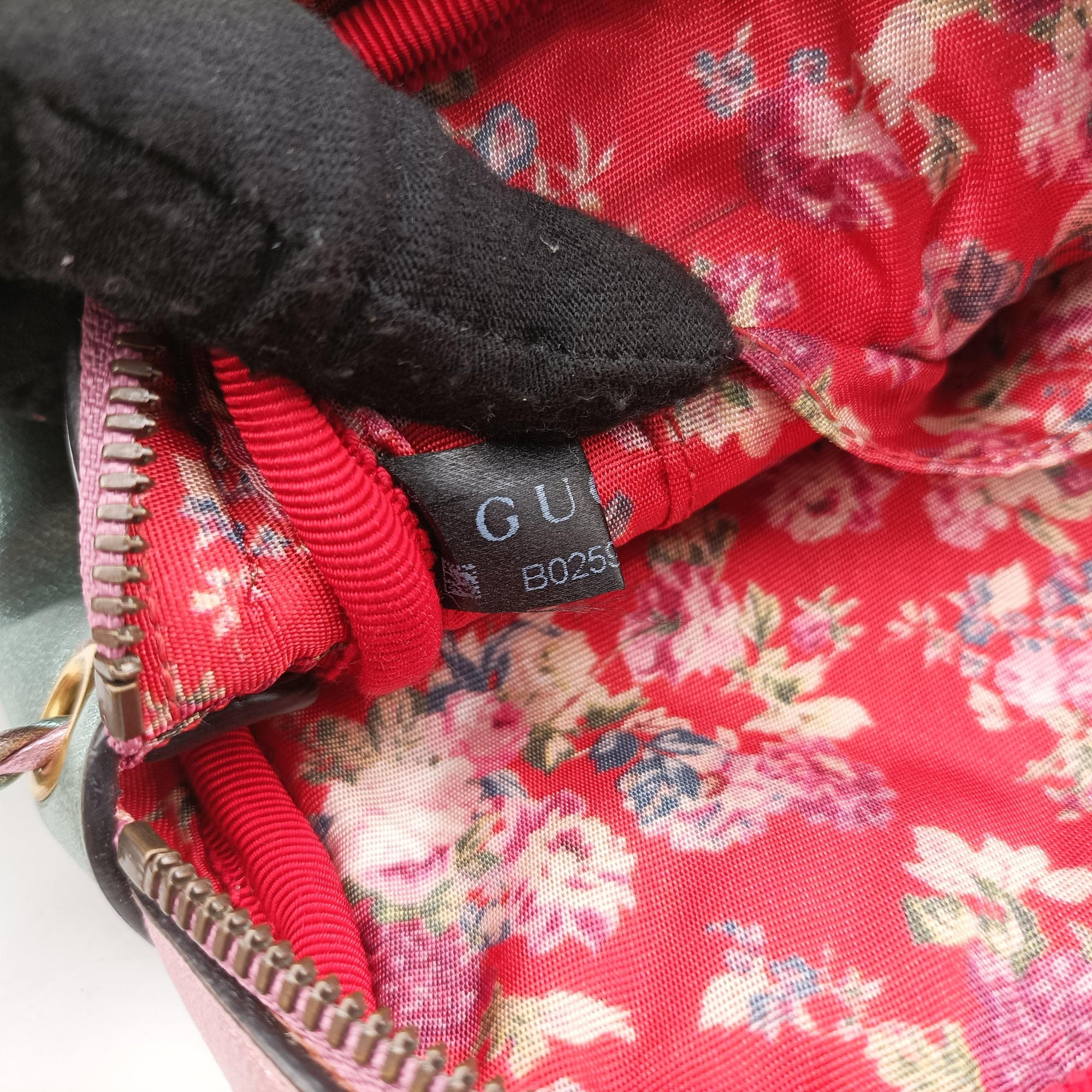 Secondhand Gucci Trapuntata Camera Zumi pink×green×multi Leather 541061 shoulderbag | stylenewstar