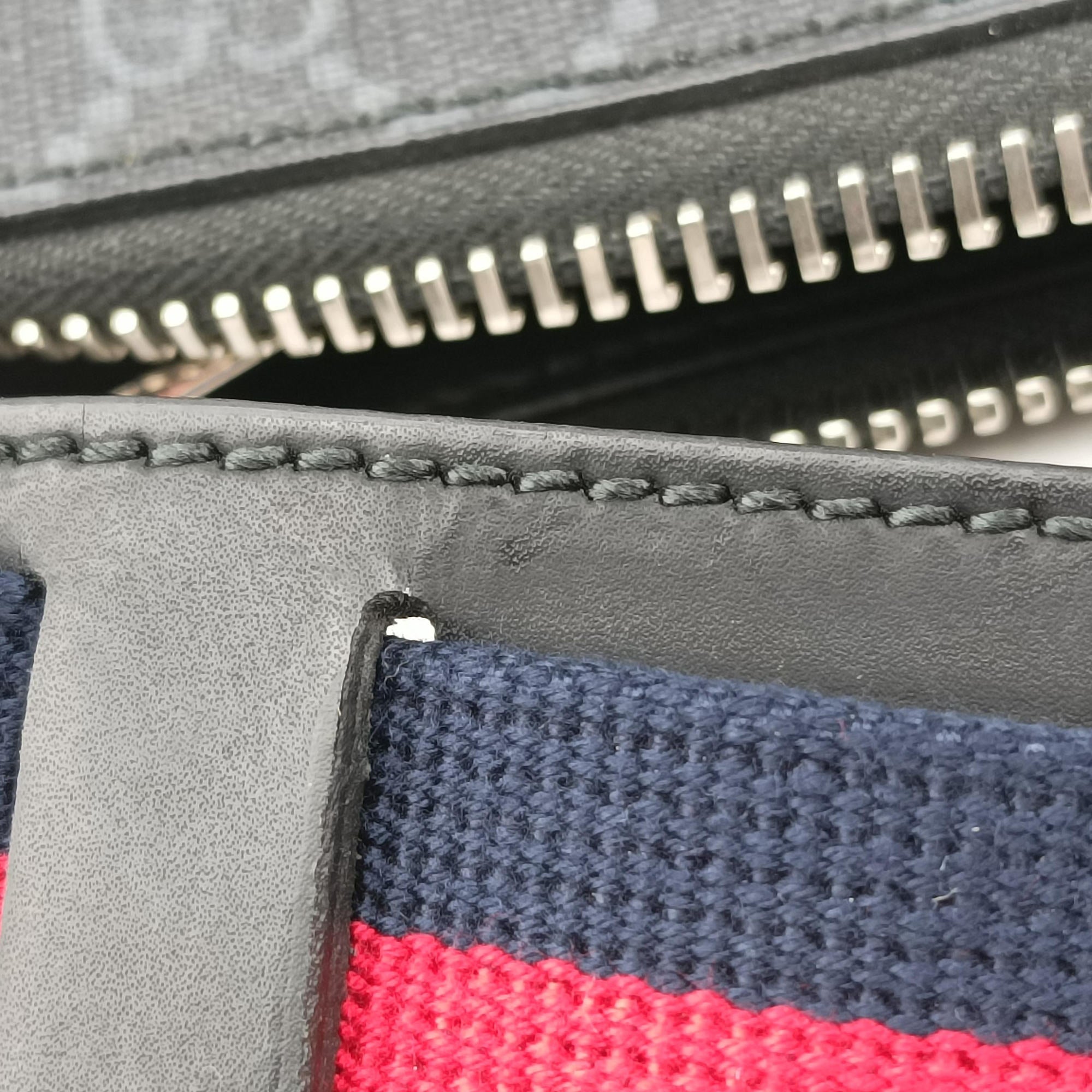 Vintage Gucci GG Supreme Courrier Messenger Black×Multicolour PVC coated canvas×Leather 547751 shoulderbag | stylenewstar