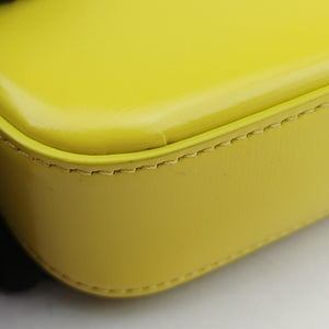 Pre-owned Celine Triomphe Chain Yellow Leather  shoulderbag | stylenewstar