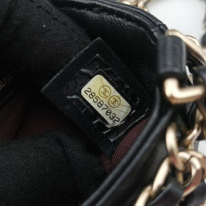 Pre-owned Chanel Tech Me Out phone case Black lambskin AP1161 shoulderbag | stylenewstar