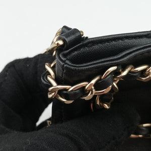 Pre-owned Chanel Tech Me Out phone case Black lambskin AP1161 shoulderbag | stylenewstar