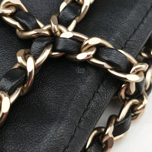 Pre-owned Chanel Tech Me Out phone case Black lambskin AP1161 shoulderbag | stylenewstar
