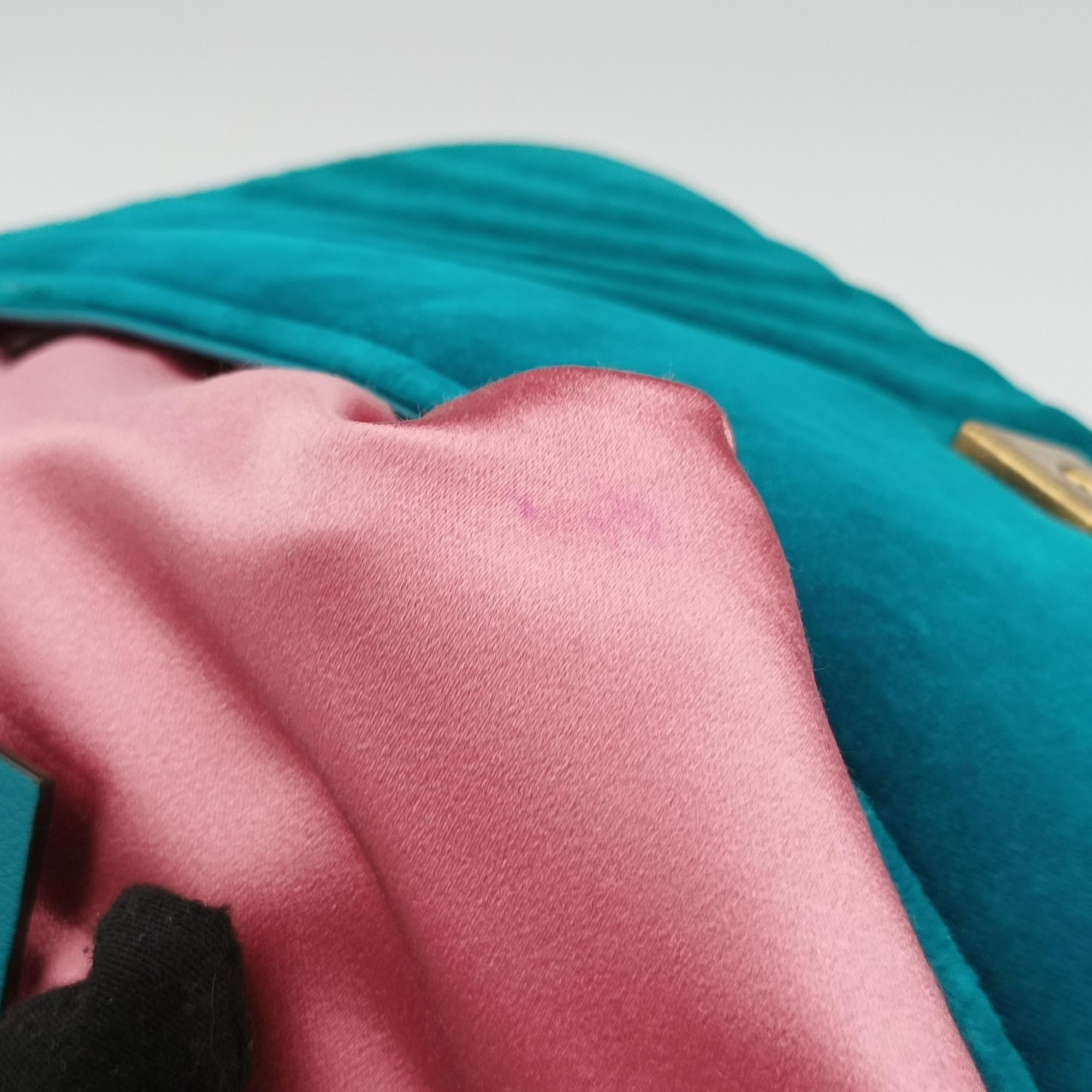 Pre-owned Gucci GG Marmont Blue velour 443497 shoulderbag | stylenewstar