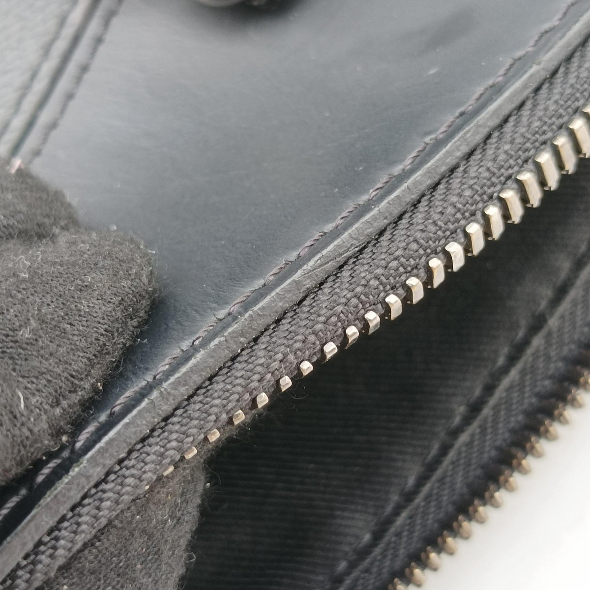 Pre-owned Louis Vuitton Explorer Noir Monogram Eclipse Canvas M40567 handbag | stylenewstar