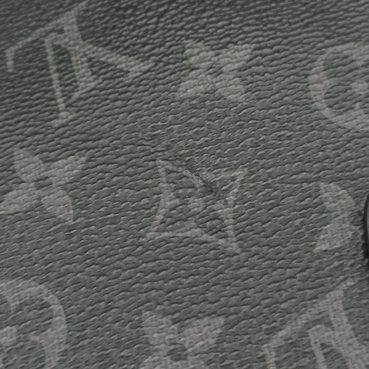 Pre-owned Louis Vuitton Explorer Noir Monogram Eclipse Canvas M40567 handbag | stylenewstar
