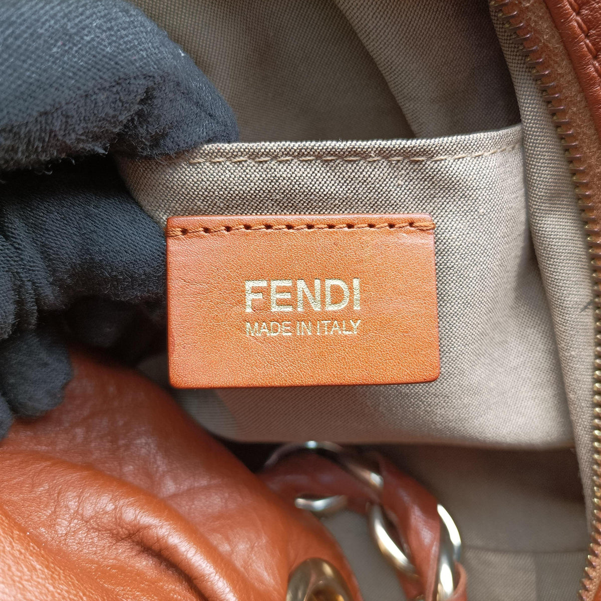Pre-owned Fendi Mia Brown Leather 8BR631 shoulderbag | stylenewstar