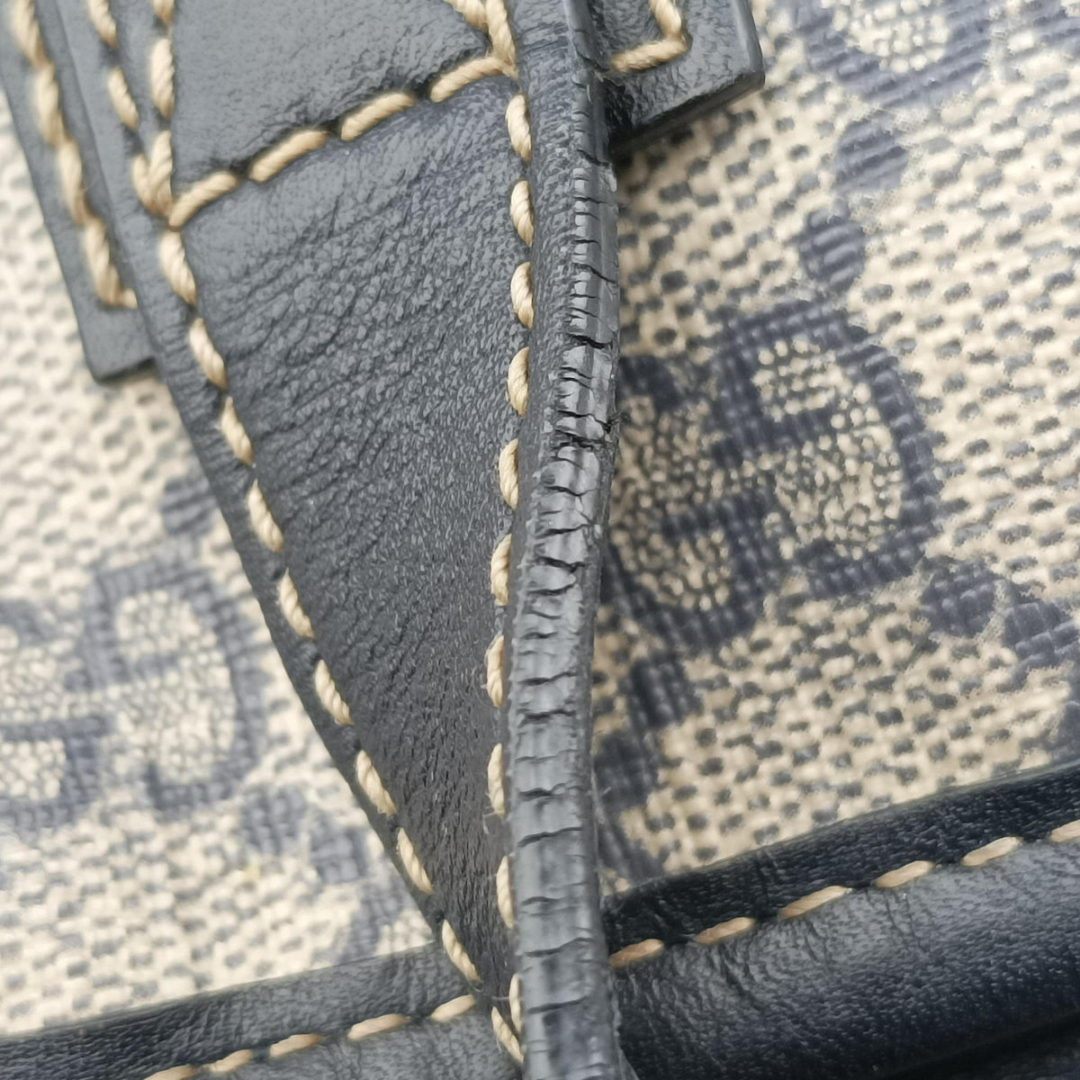 Pre-owned Gucci MicroGuccissima Navy PVC coated canvas 211137 handbag | stylenewstar