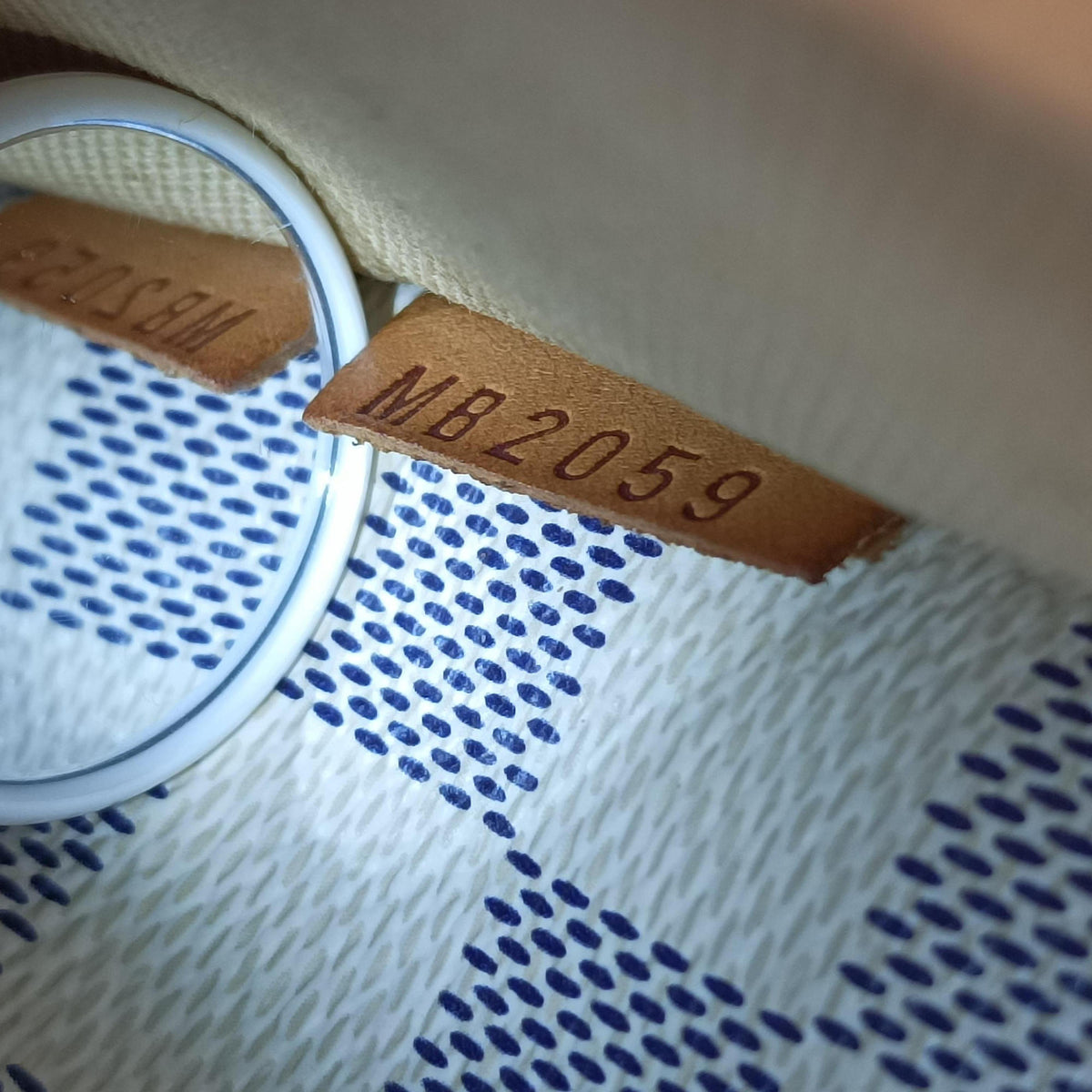 Pre-owned Louis Vuitton TOTALLY MM Azur Damier Canvas N51262 handbag | stylenewstar