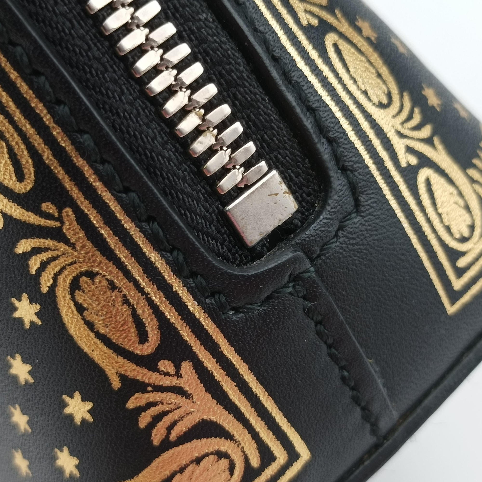 Pre-owned Gucci SEGA collaboration GUCCY print Black Leather 511189 shoulderbag | stylenewstar