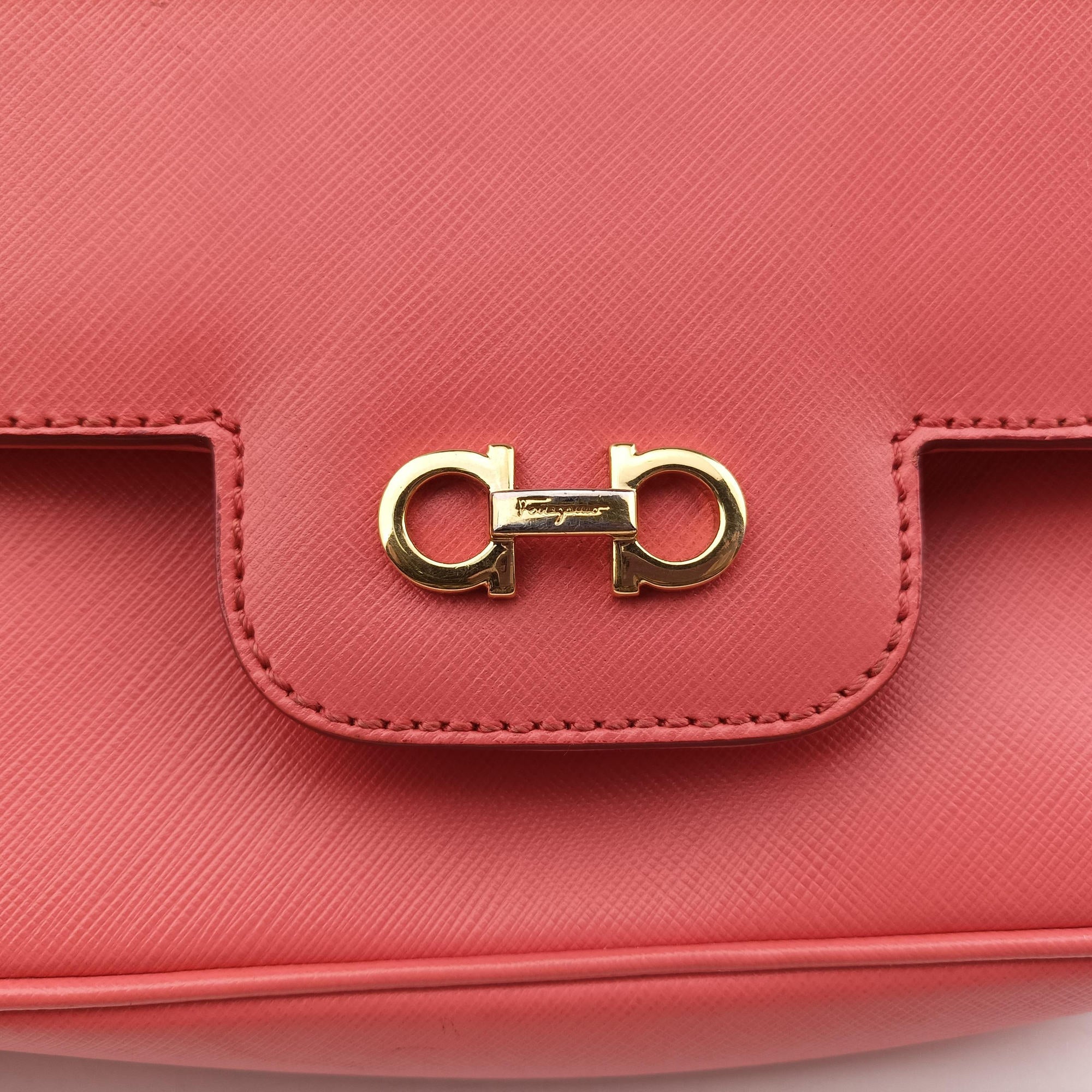 Vintage Ferragamo Gancini Pink Leather  shoulderbag | stylenewstar