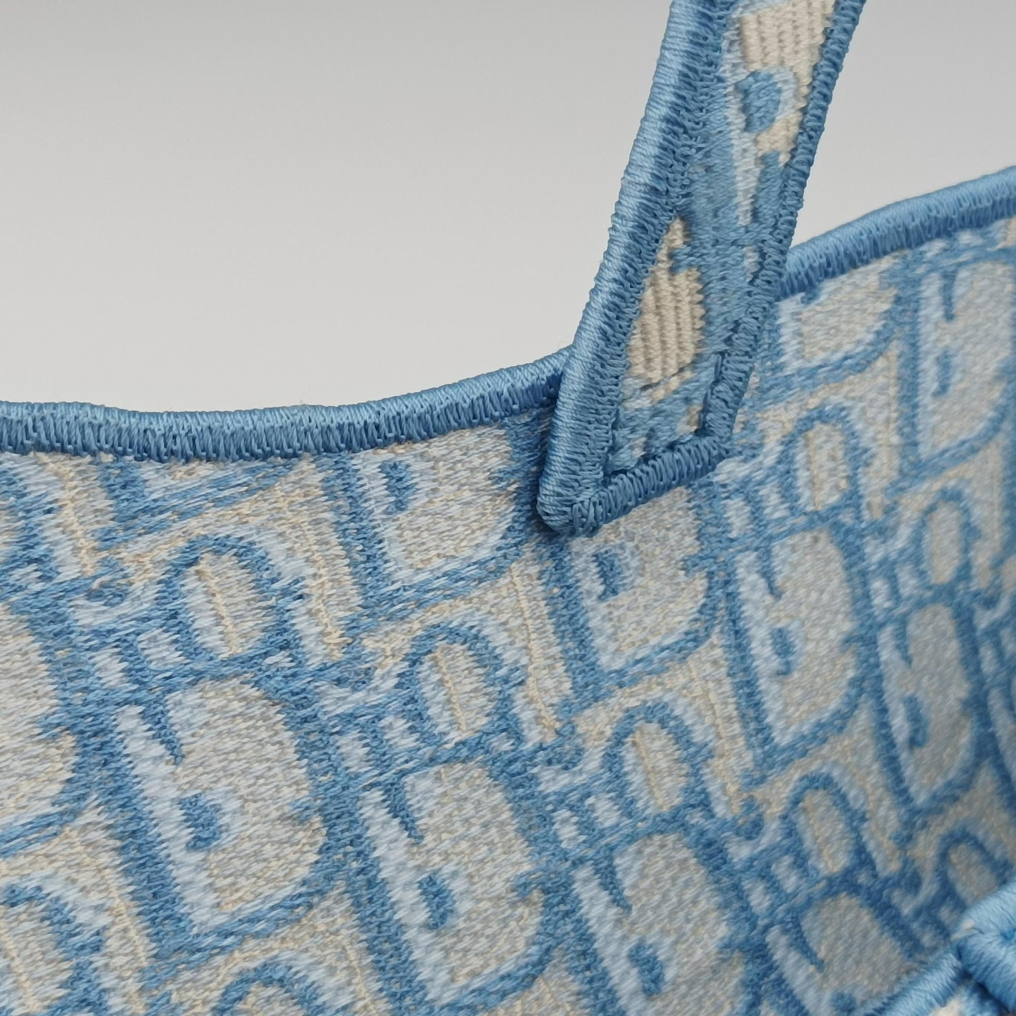 Pre-owned Christian Dior Saddle Blue Jacquard  handbag | stylenewstar