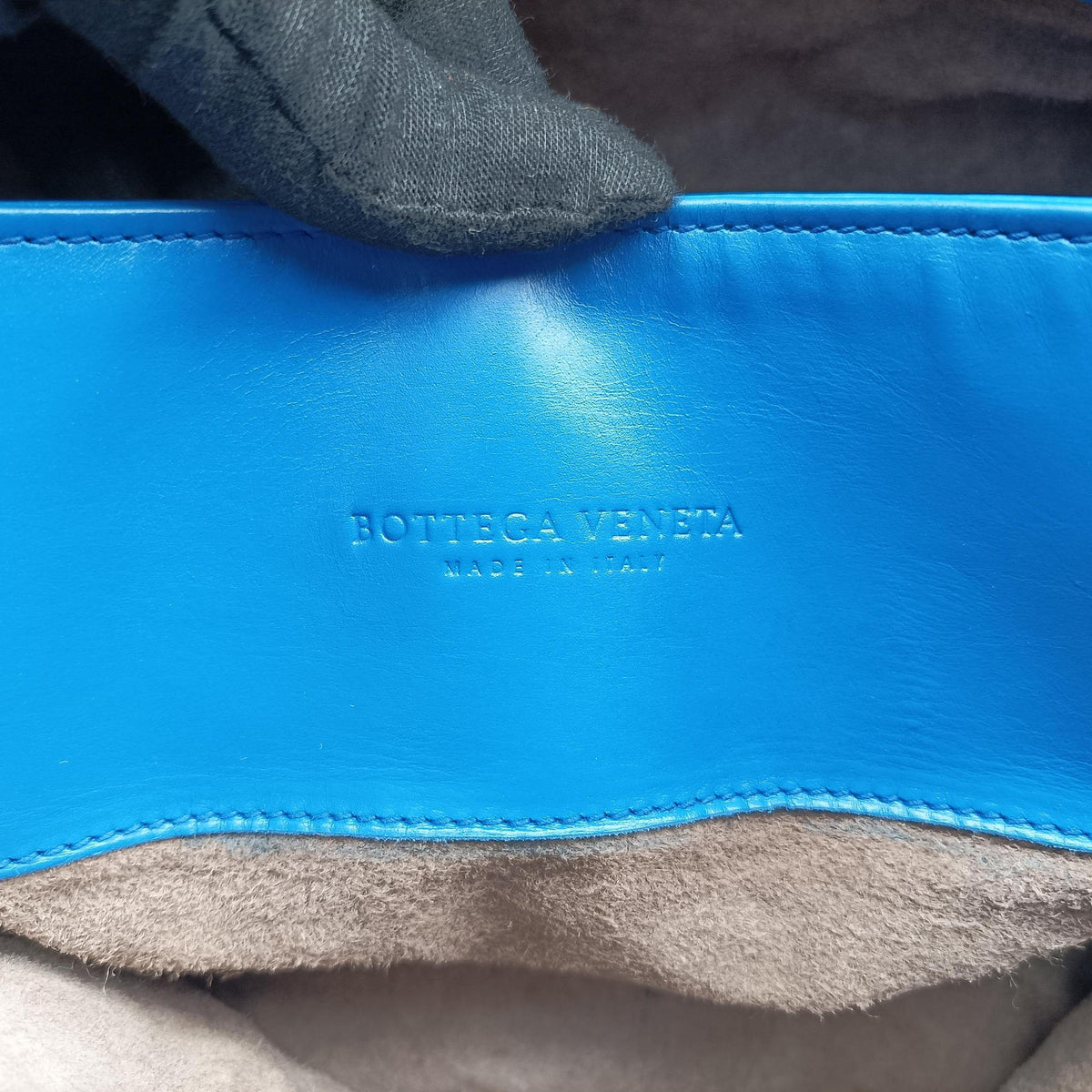 Vintage Bottega Veneta Roma Intrecciato Blue lambskin  handbag | stylenewstar