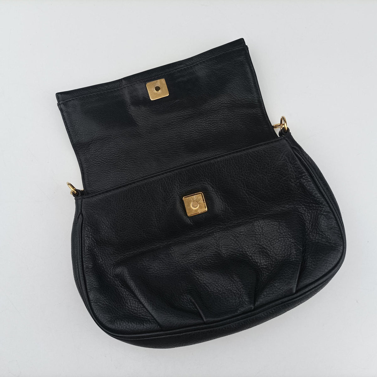 Pre-owned Fendi Fendista Pochette Black Leather 8M0276 shoulderbag | stylenewstar