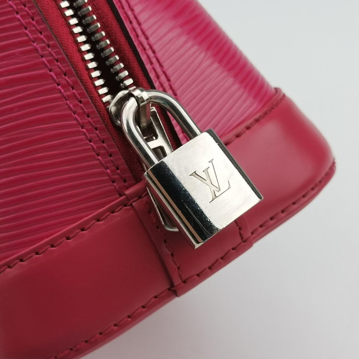 Pre-owned Louis Vuitton Alma BB ROSE PONDICHERY epi M57341 shoulderbag | stylenewstar