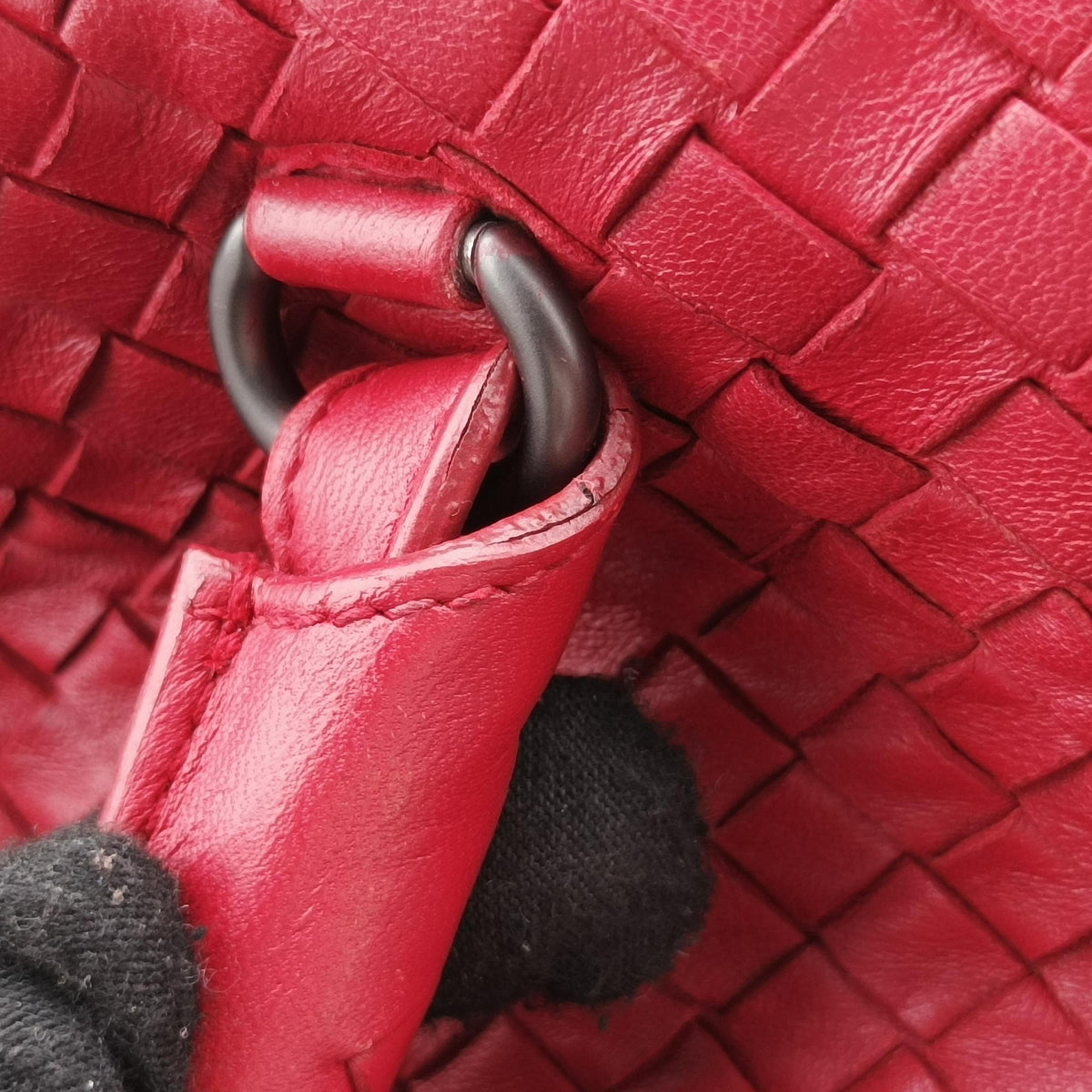 Secondhand Bottega Veneta Intrecciato Red lambskin  handbag | stylenewstar