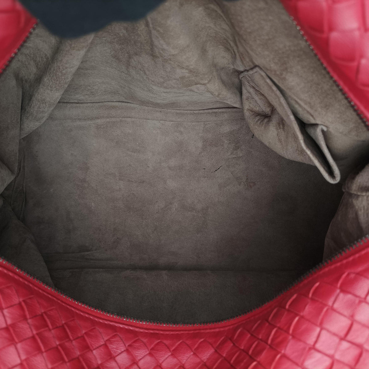 Secondhand Bottega Veneta Intrecciato Red lambskin  handbag | stylenewstar
