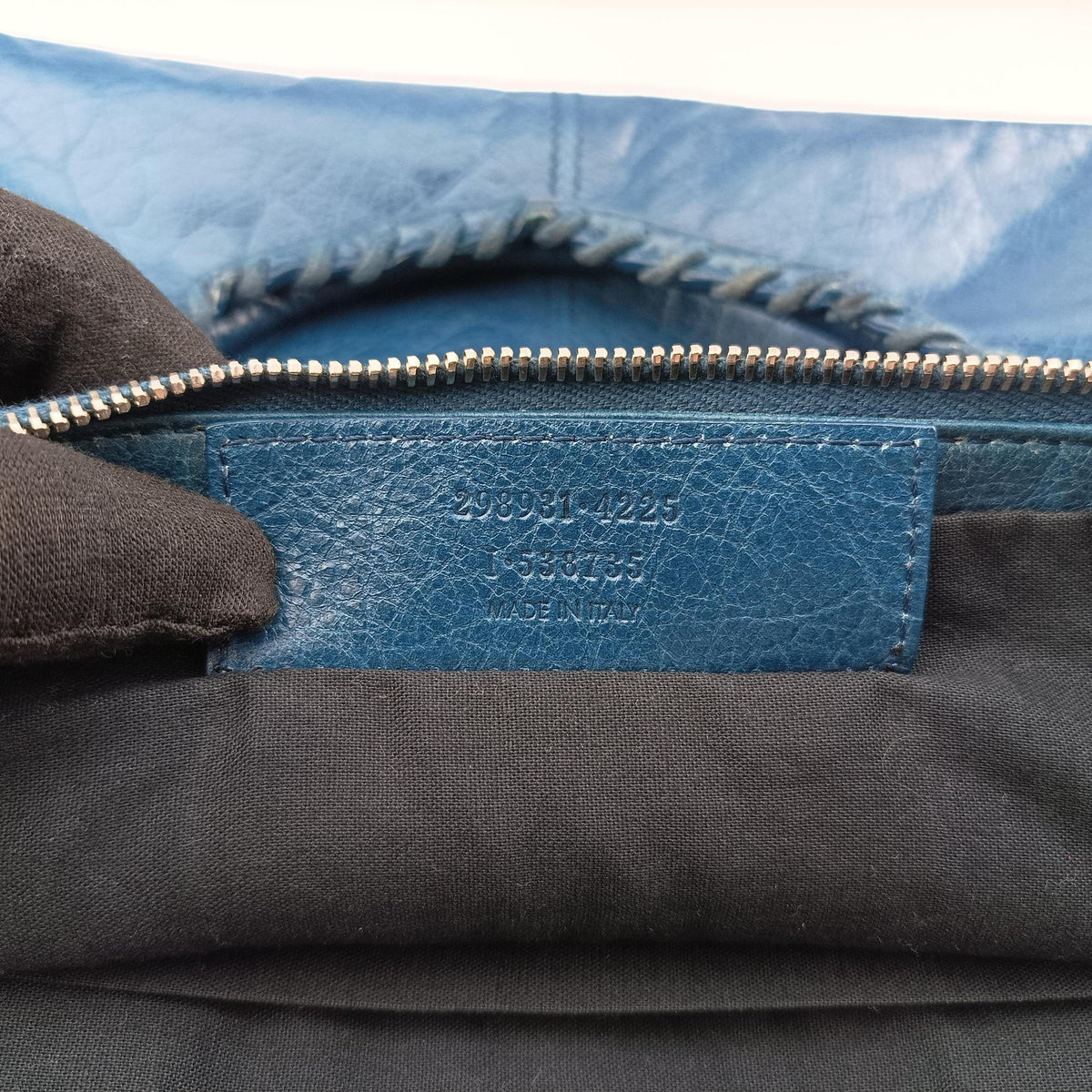 Pre-owned Balenciaga Giant City Blue Lambskin  shoulderbag | stylenewstar