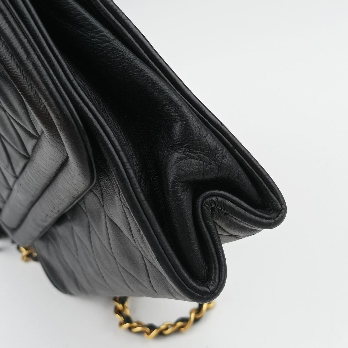 Pre-owned Chanel Matelasse fringe Black Lambskin  shoulderbag | stylenewstar