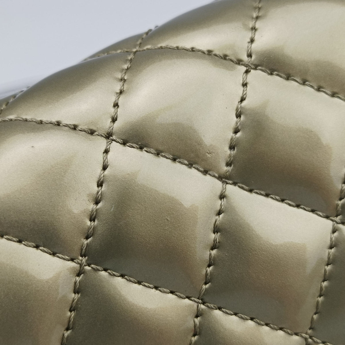 Secondhand Chanel BOY CHANEL Golden Patent Leather A67085 shoulderbag | stylenewstar