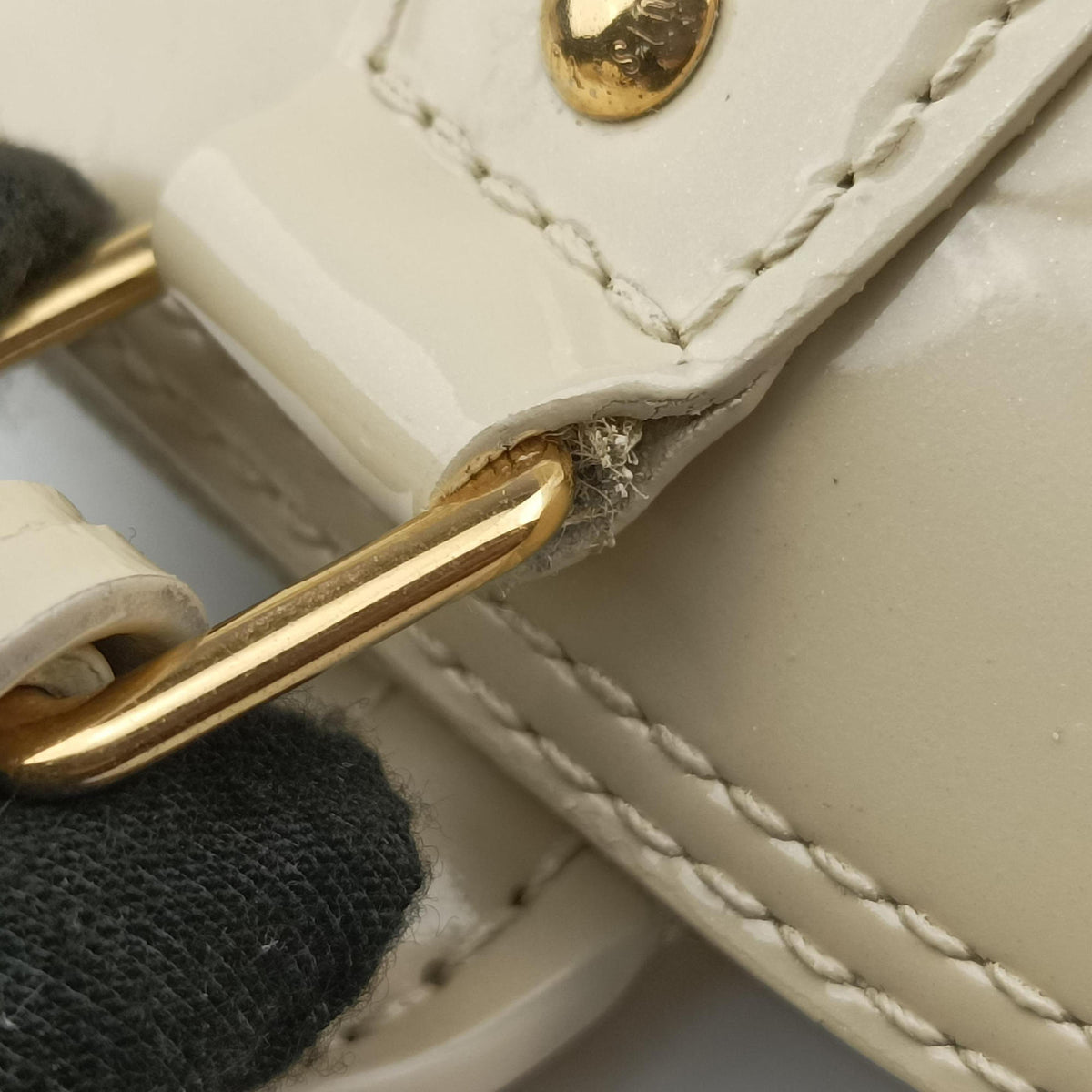 Pre-owned Louis Vuitton Alma PM Dune Vernis M90101 handbag | stylenewstar