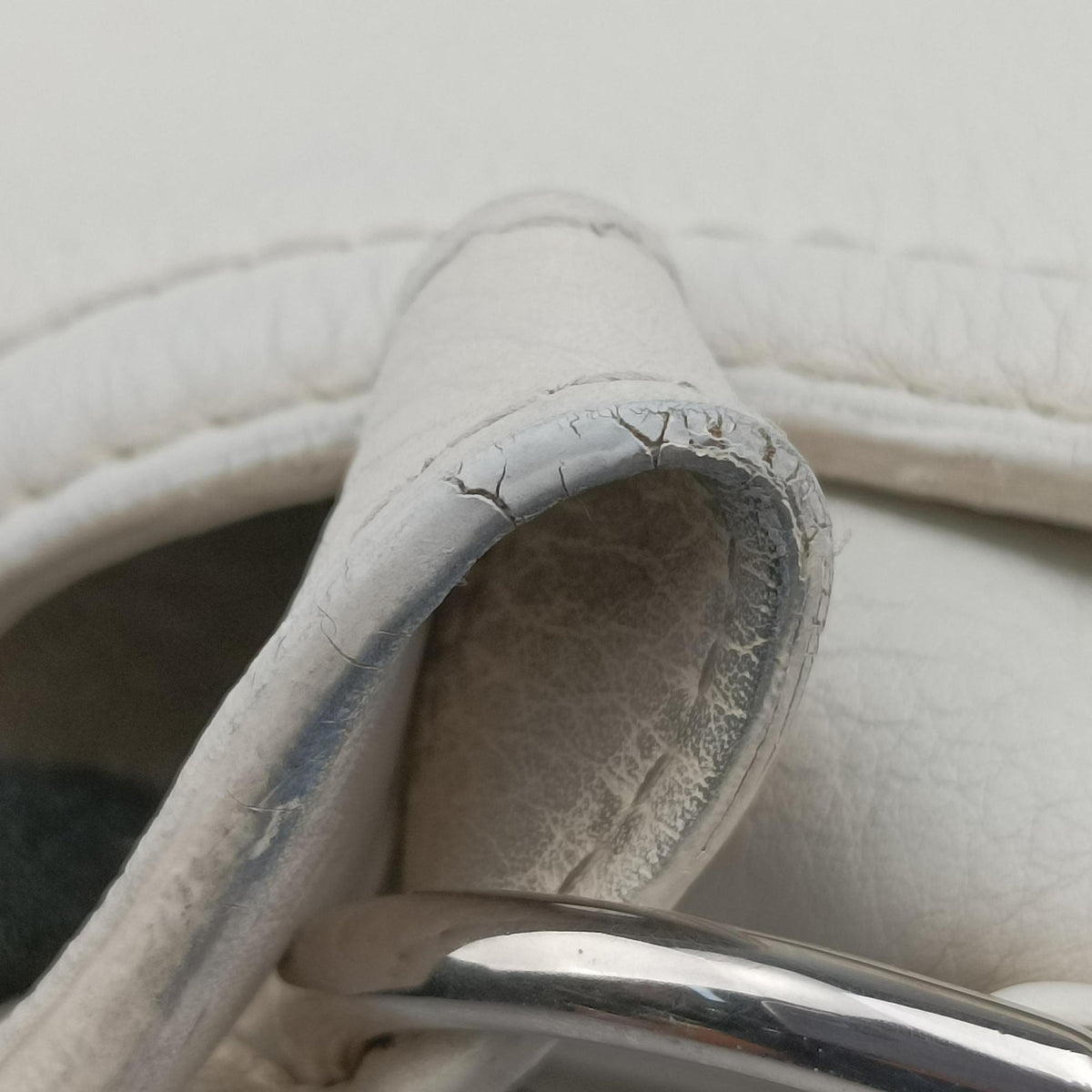 Secondhand Gucci Techno Horsebit White Leather 240266 shoulderbag | stylenewstar