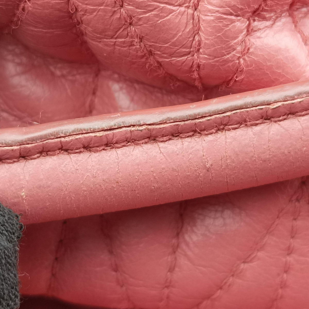 Pre-owned Miu Miu Matelasse Pink Leather  shoulderbag | stylenewstar