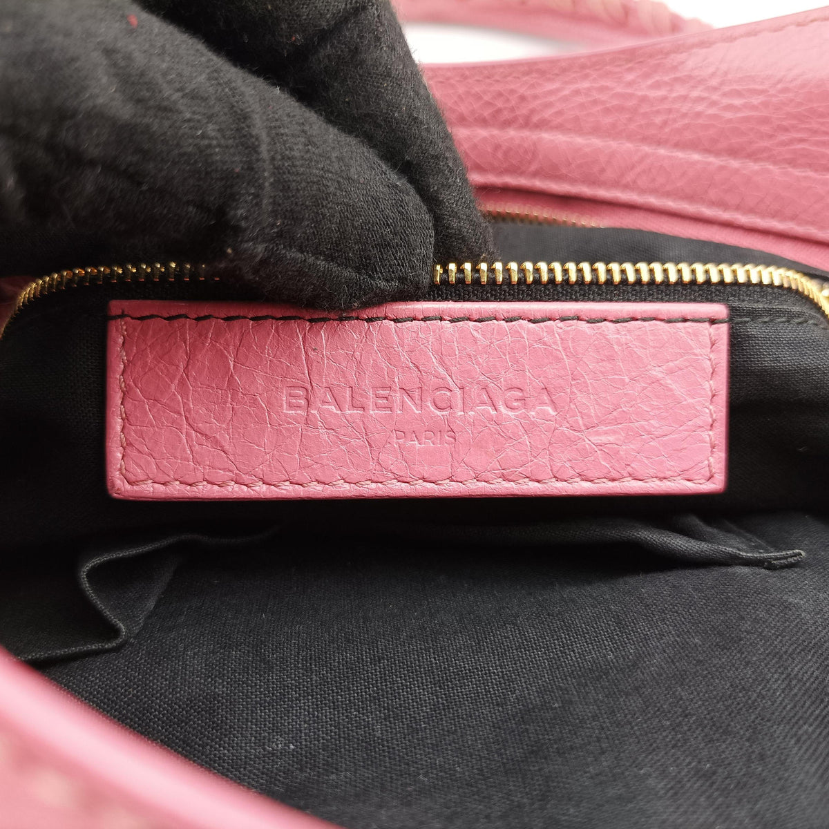 Pre-owned Balenciaga Giant Town Pink lambskin  shoulderbag | stylenewstar