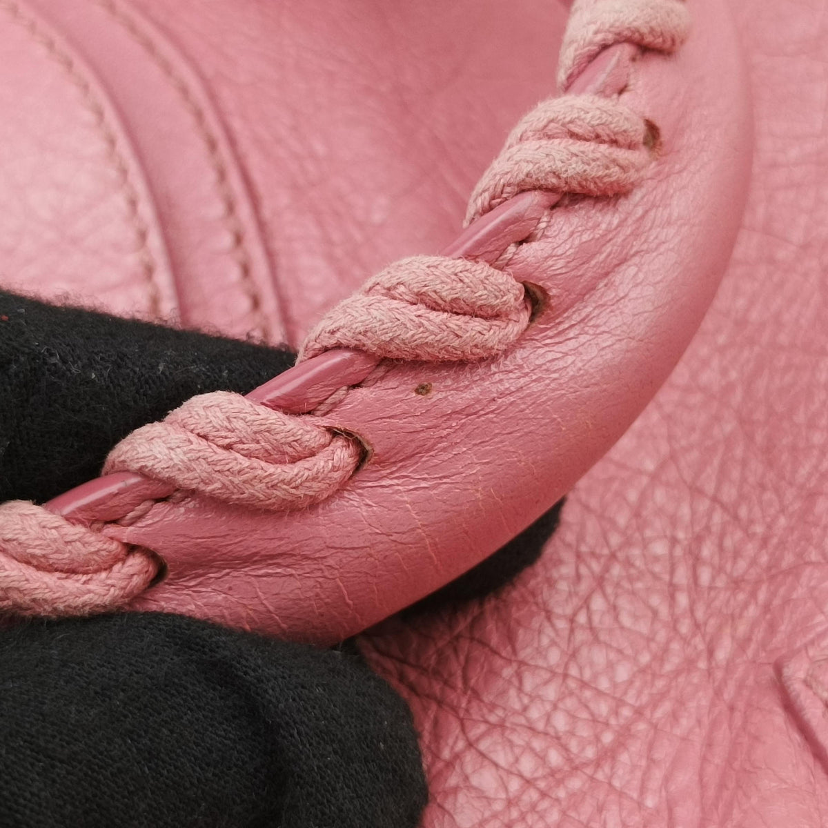 Pre-owned Balenciaga Giant Town Pink lambskin  shoulderbag | stylenewstar