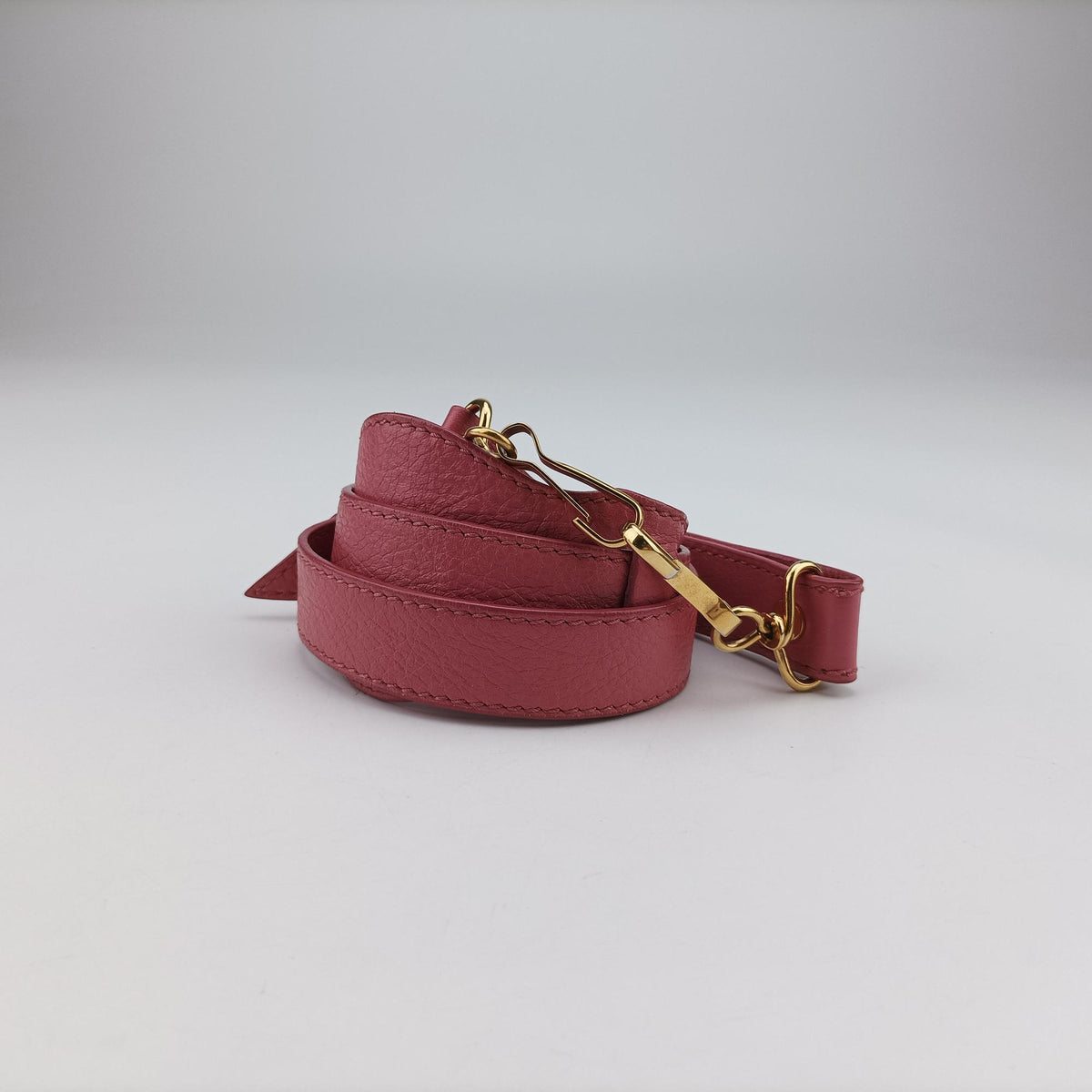 Pre-owned Balenciaga Giant Town Pink lambskin  shoulderbag | stylenewstar