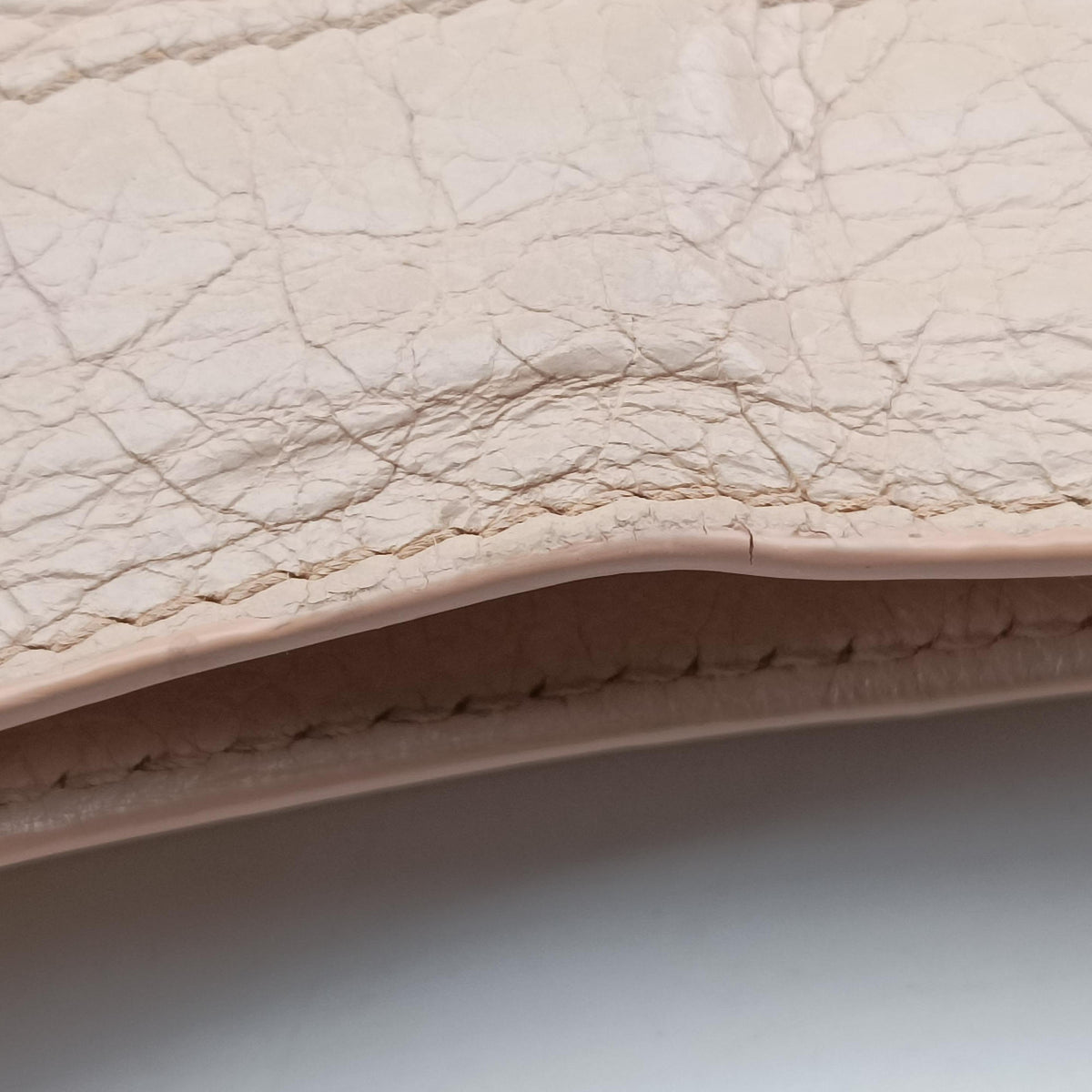 Pre-owned Balenciaga Giant City Pink lambskin  shoulderbag | stylenewstar