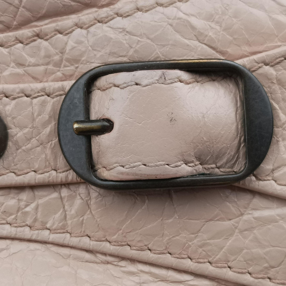 Pre-owned Balenciaga Giant City Pink lambskin  shoulderbag | stylenewstar